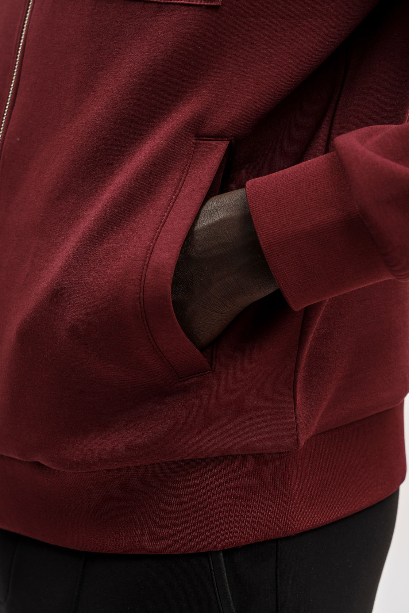 554902_705024 Тректоп Karl Lagerfeld Красный