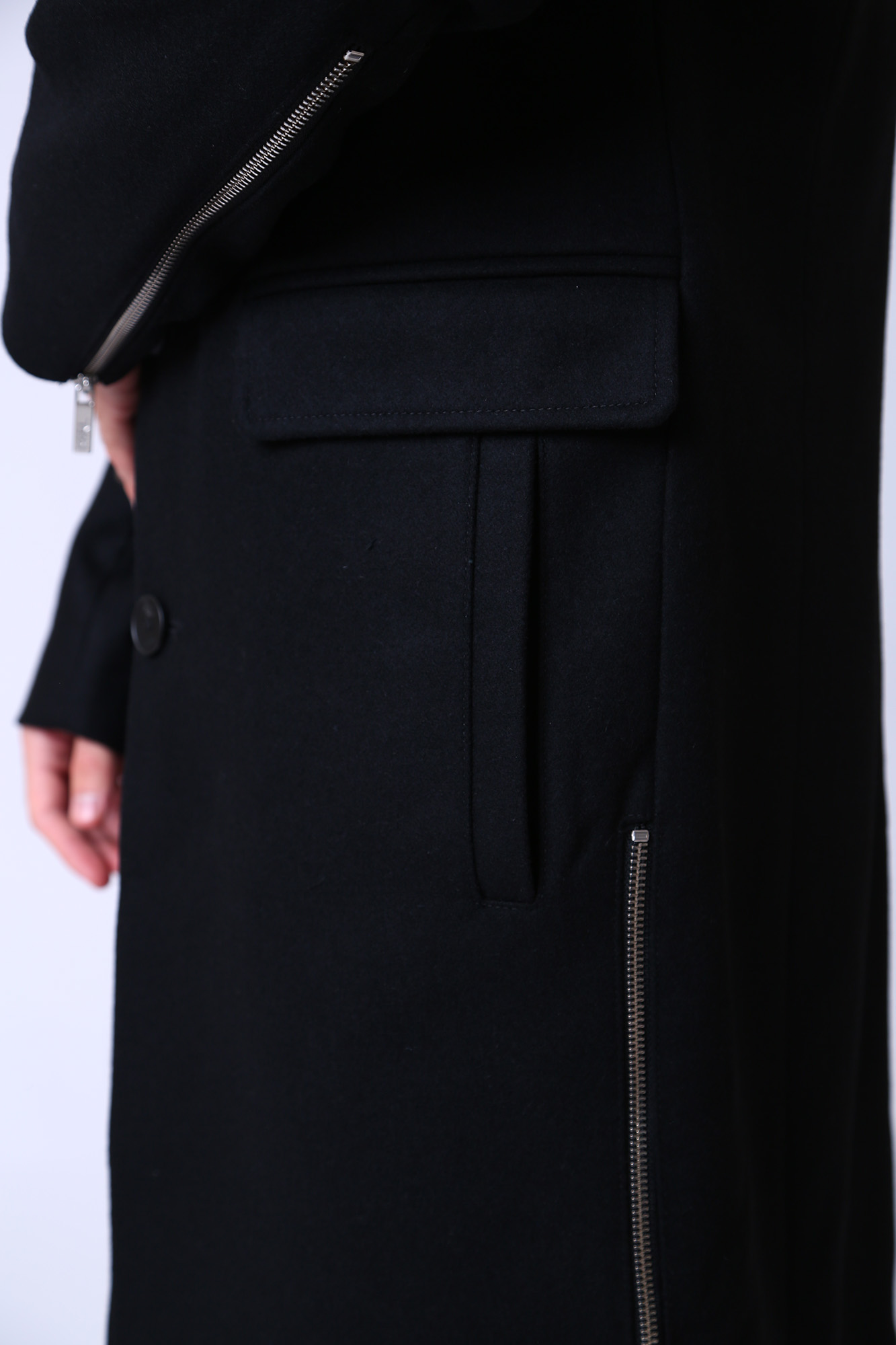 524799_455012 Пальто Karl Lagerfeld Черный