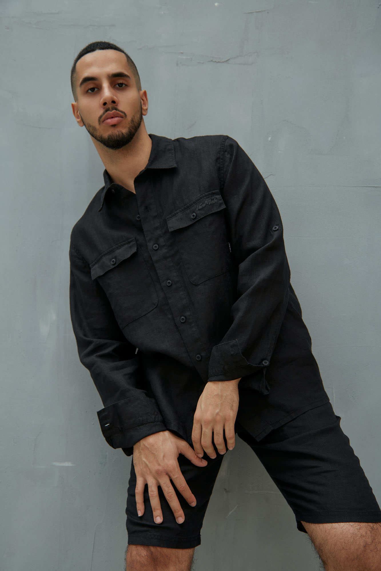 VM-OMA-55-010 Шорты льняные Van Mich Черный