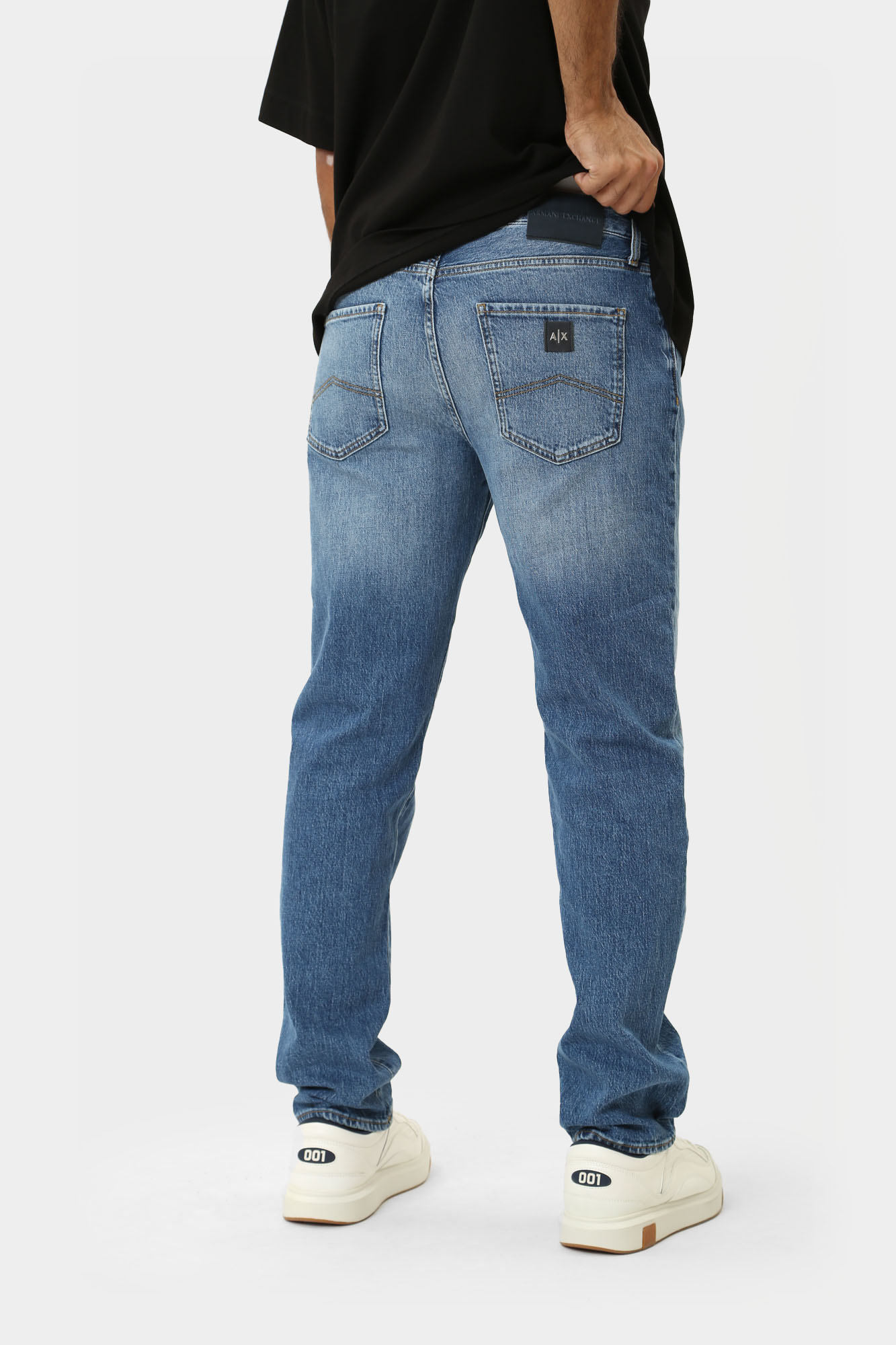 6DZJ13_Z1RSZ_1500 Брюки джинсовые Armani Exchange Синий