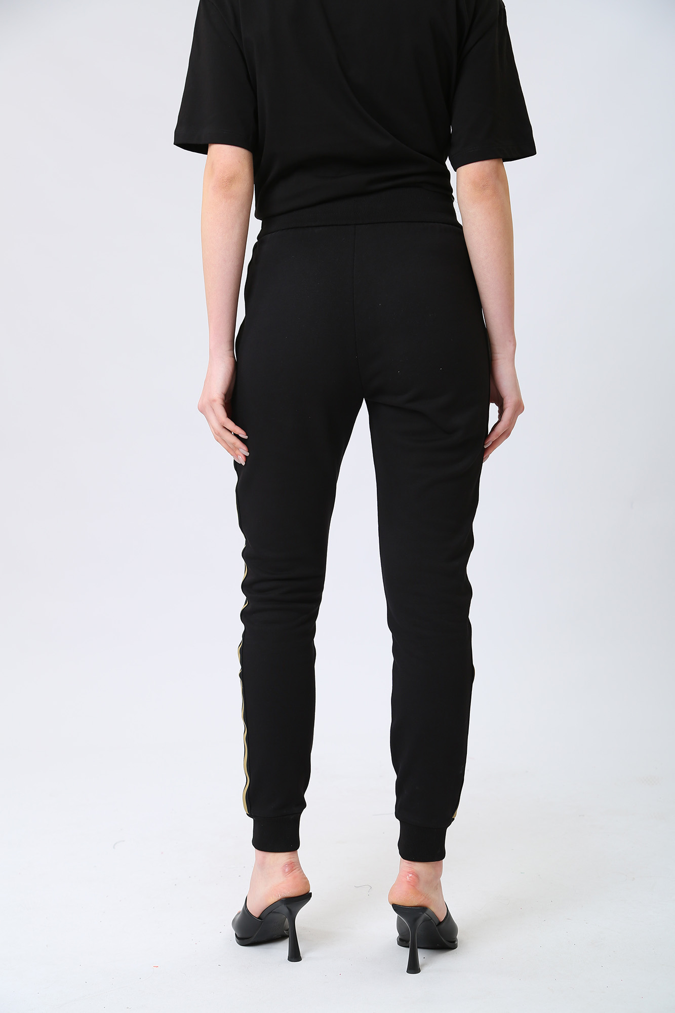 3RYPCA_YJ68Z брюки спортивные armani exchange 