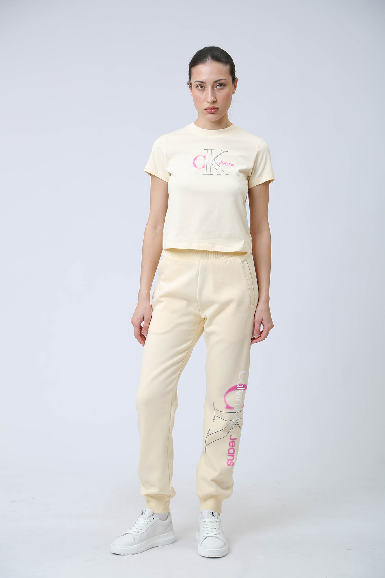 J20J222606 брюки спортивные calvin klein jeans 