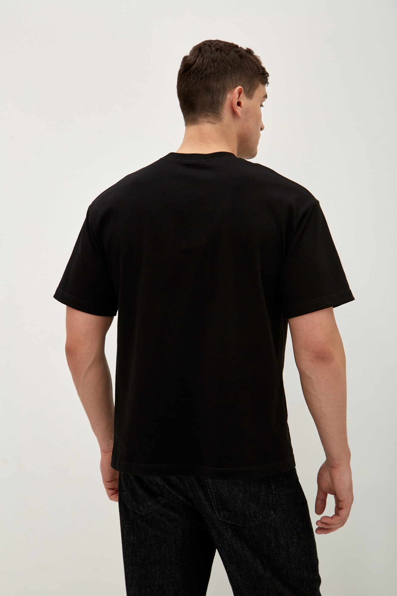 M-241-THT-21-1085 Футболка The Hills Черный