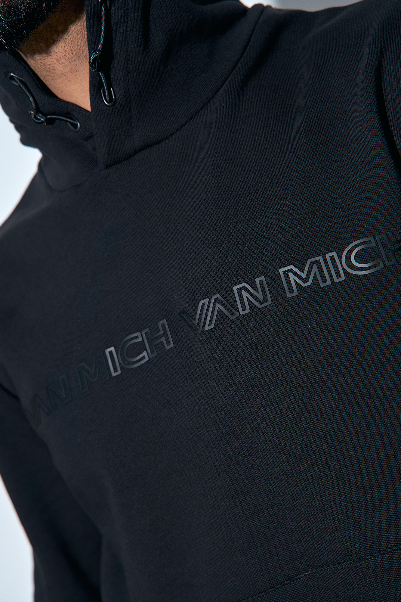 VM-232-53-020 Худи Van Mich Черный