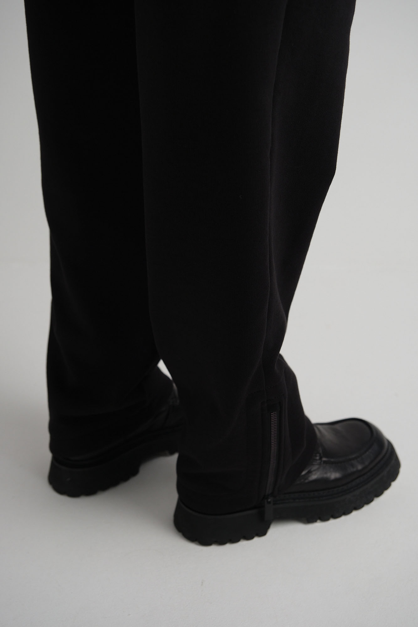 M-242-LE-20-0064 Брюки спортивные The Hills Черный