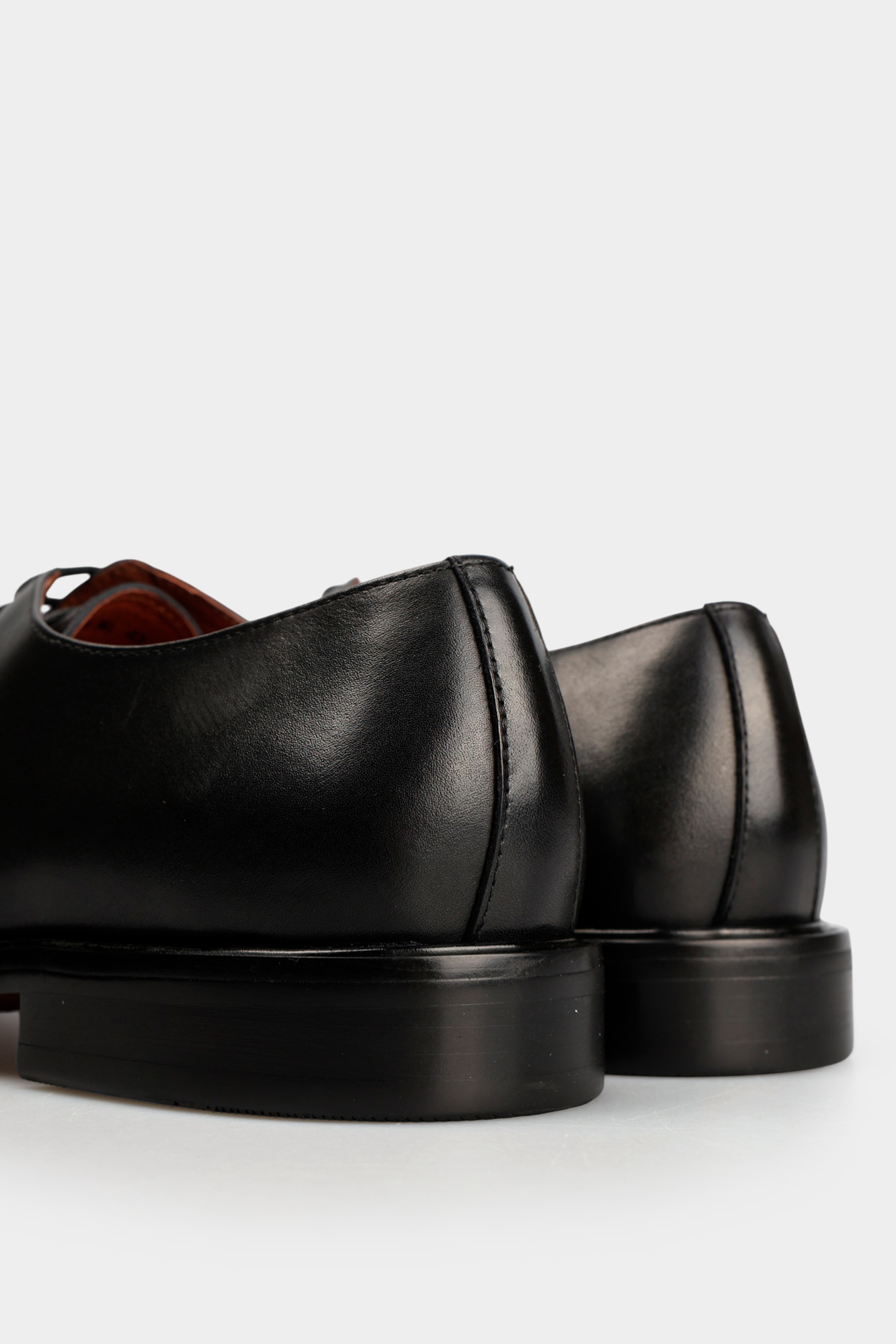 MC23834-ML Туфли классика Marc Cony Черный