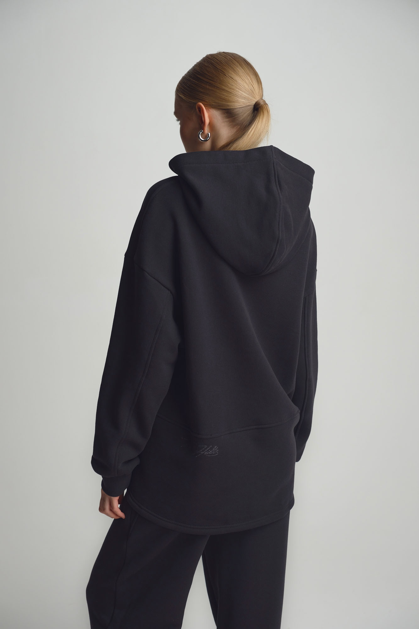 Худи The Hills Черный