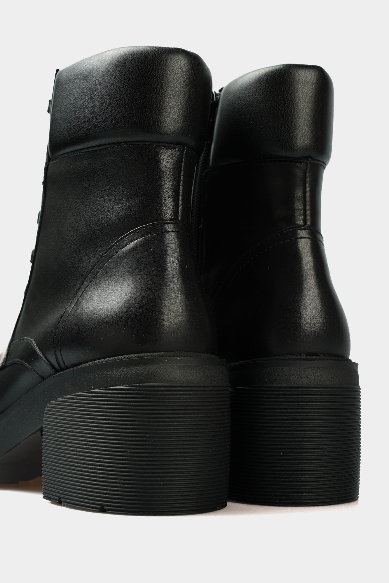 D46WWB043BC Ботинки Geox Черный