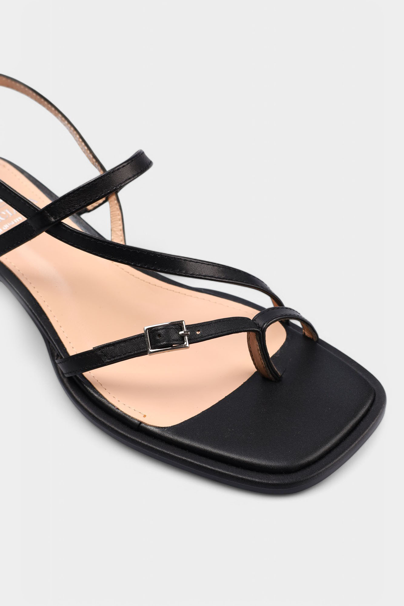 GR421-16 Босоножки Graciana Черный