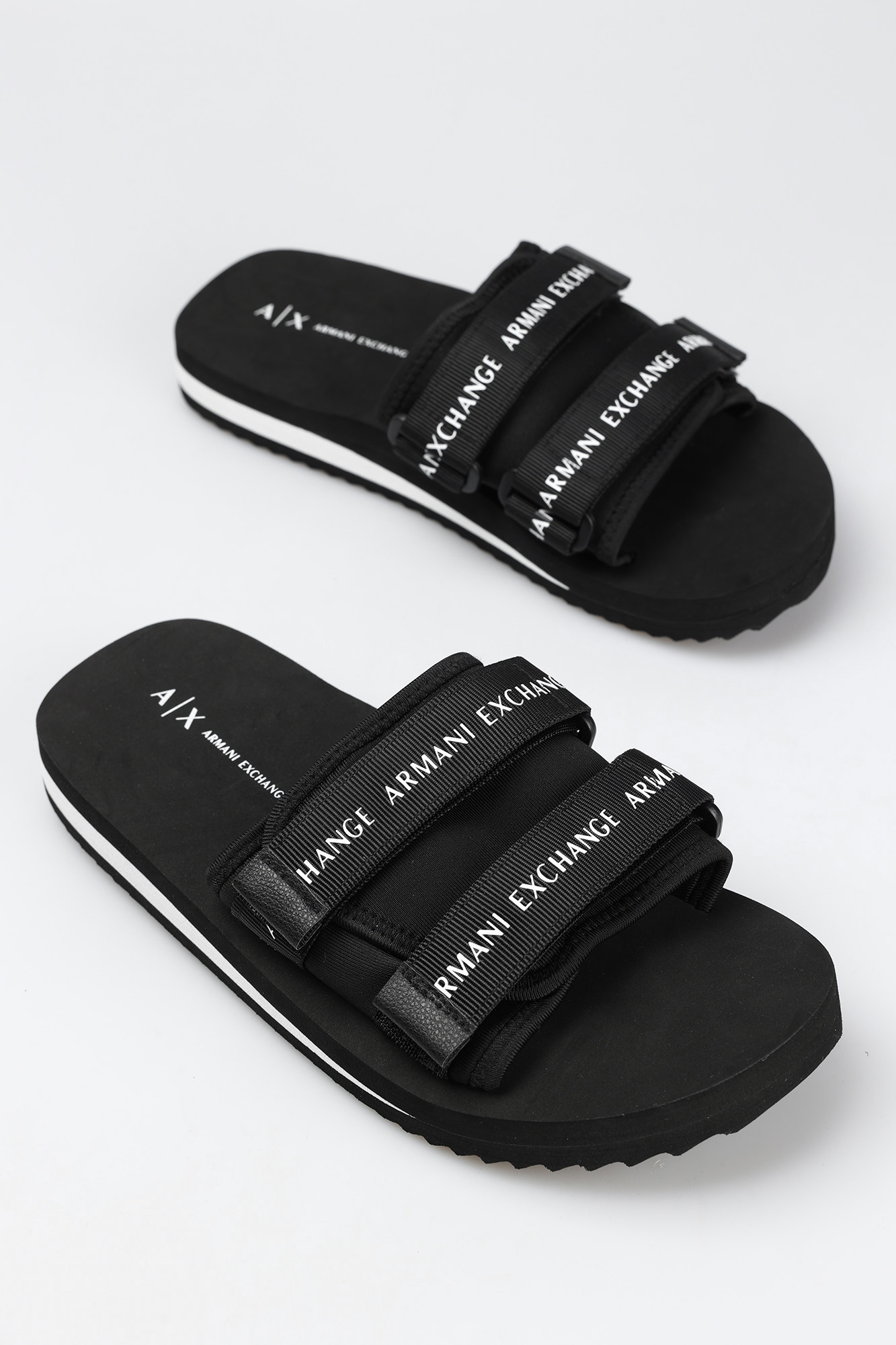 XDP037_XV702 Шлепанцы Armani Exchange Черный