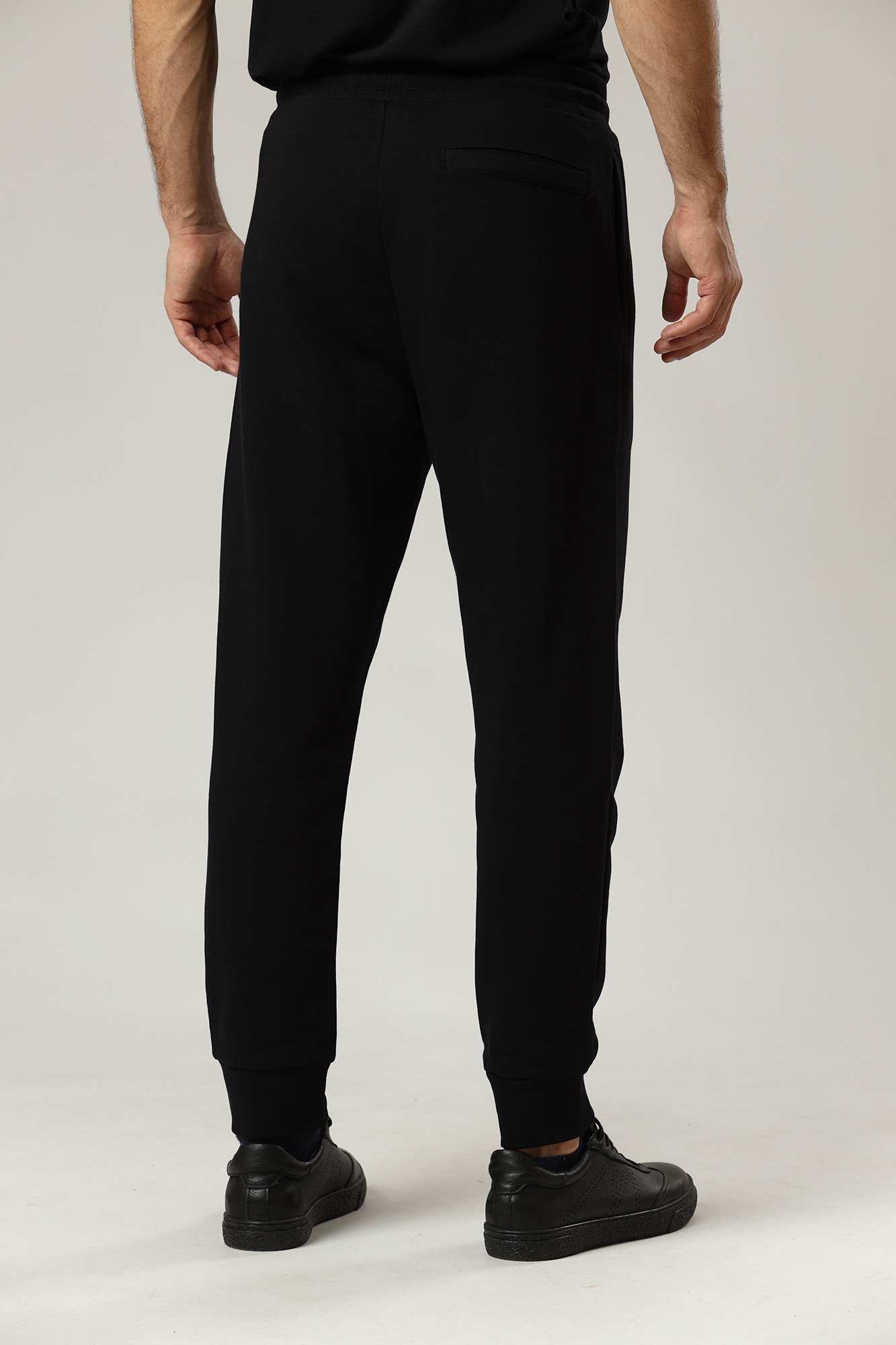 3LZPAF_ZJFAZ Брюки спортивные джоггеры Armani Exchange Черный