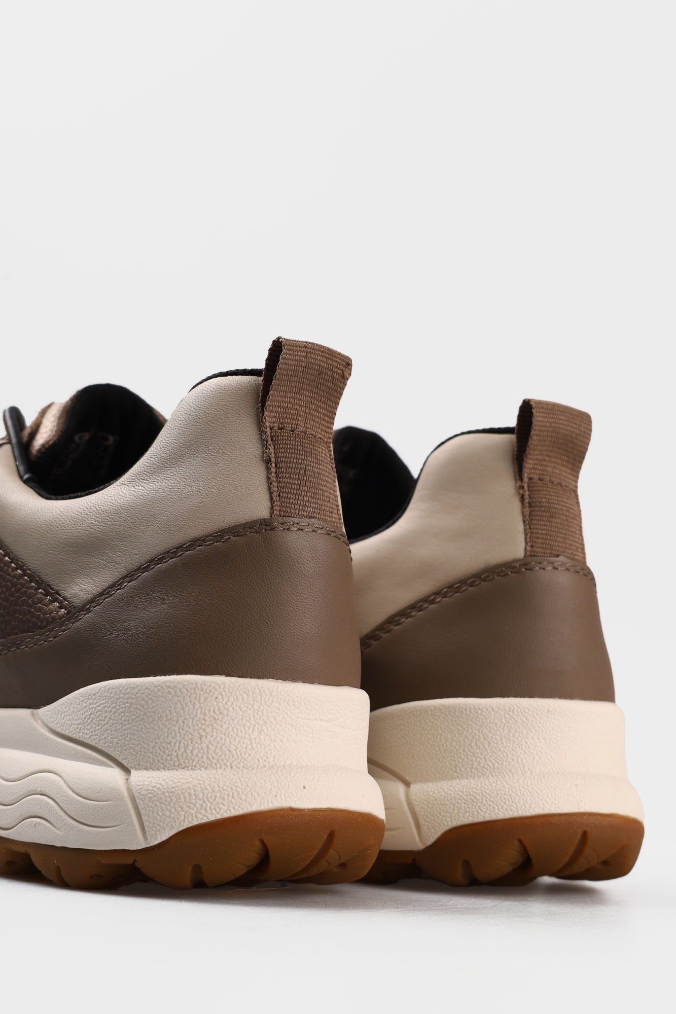 D3626D0227B Кроссовки Geox Коричневый