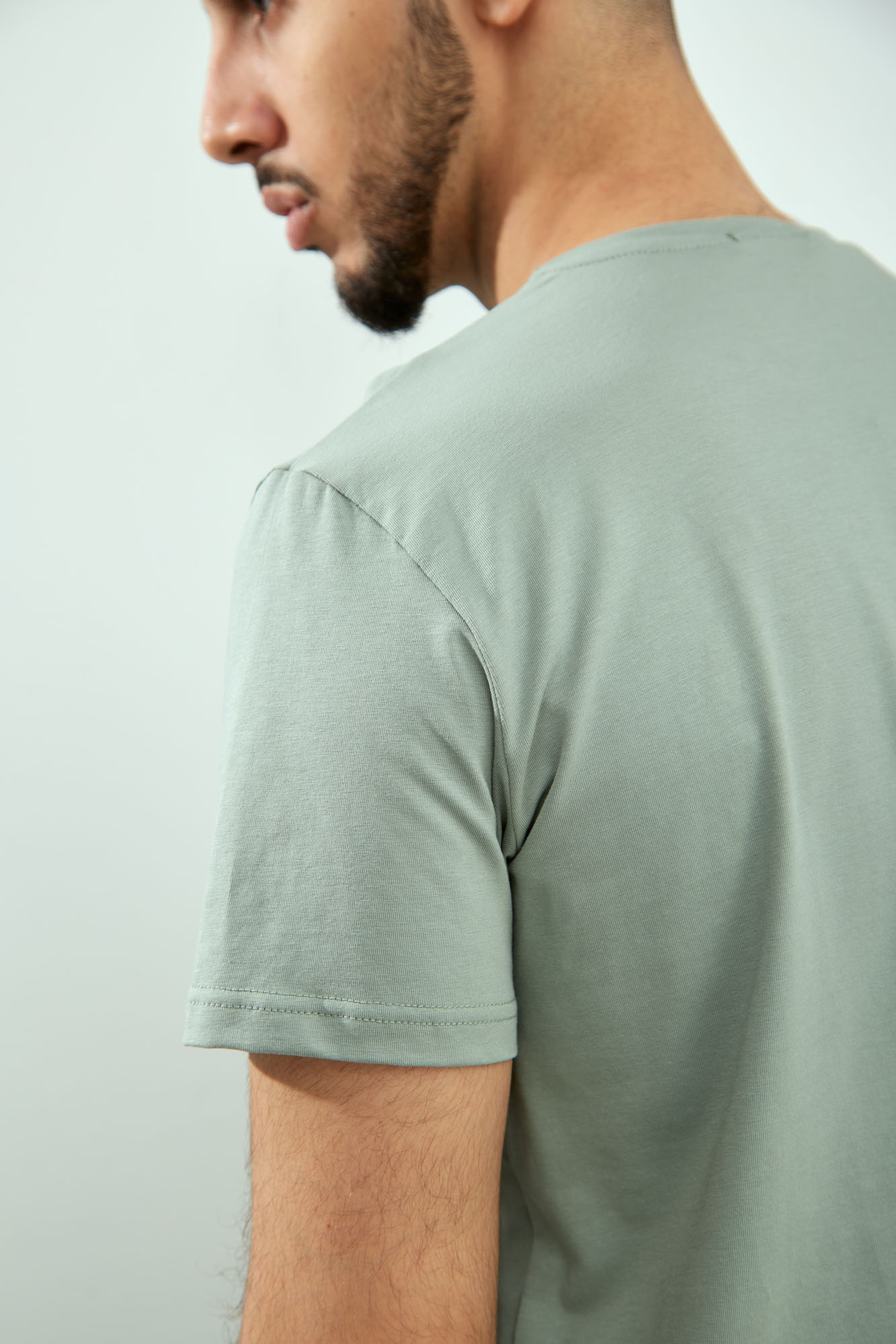 M-241-P-22-0058 Футболка The Hills Хаки