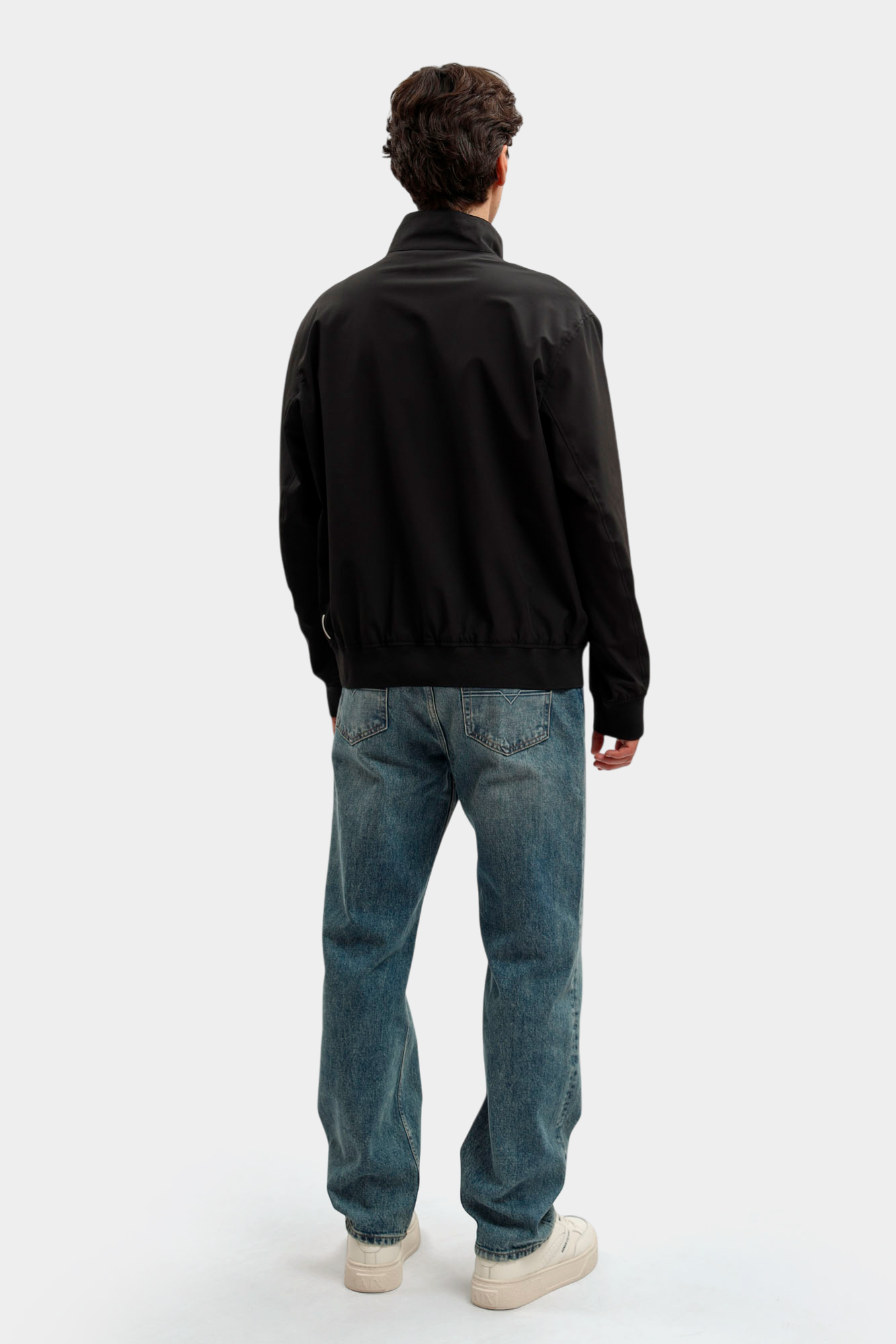 XM002139_AF22536 Ветровка Armani Exchange Черный