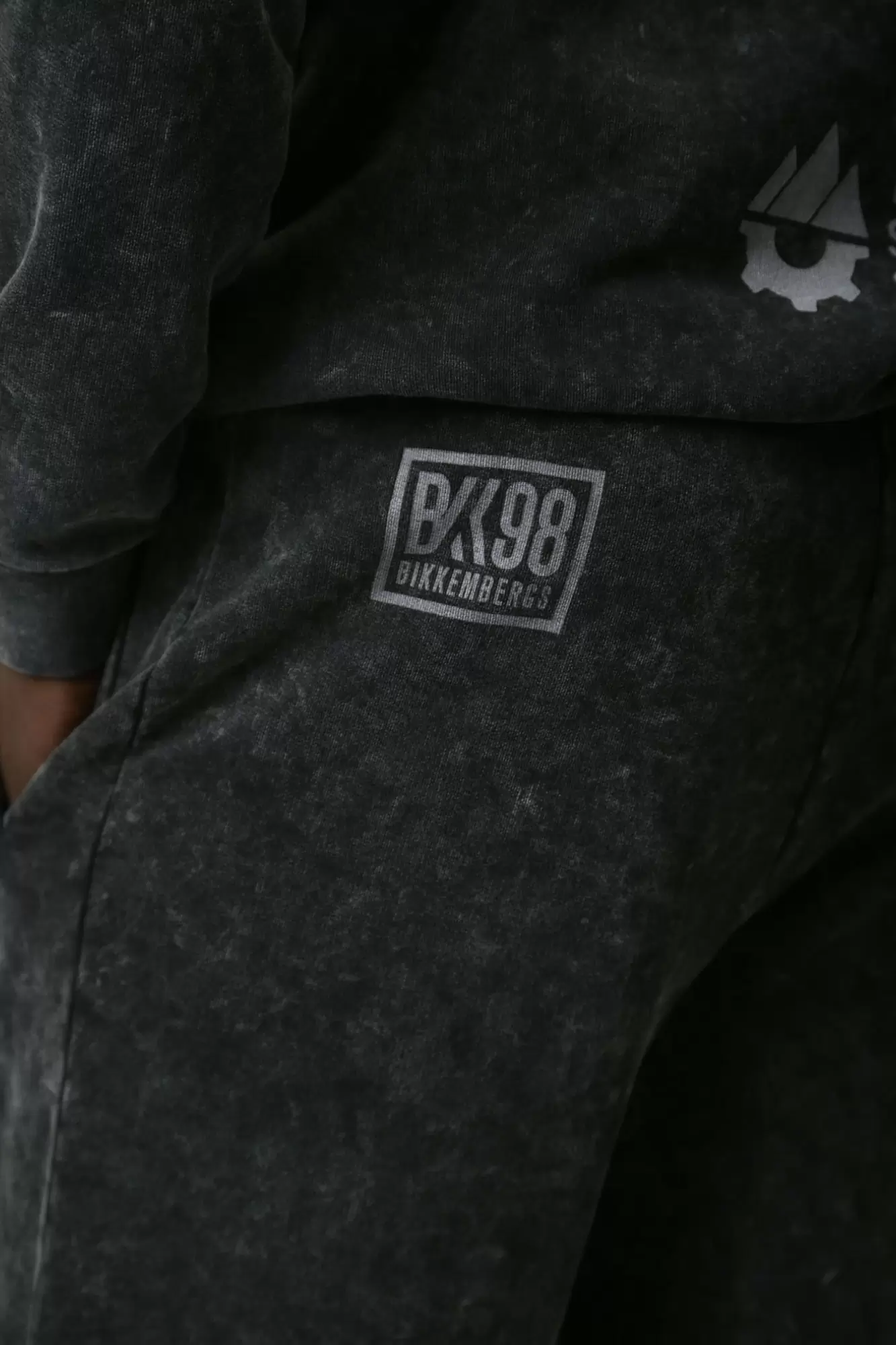 BMF0495 Брюки спортивные Bikkembergs Серый