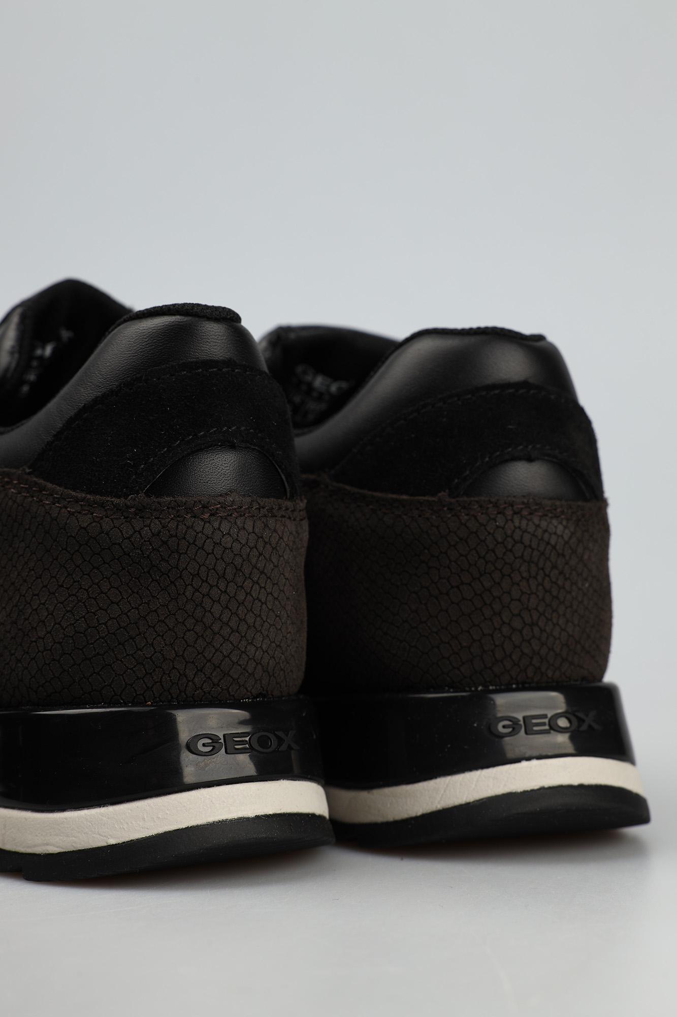 D26LYB085FUC9999 Кроссовки Geox Черный