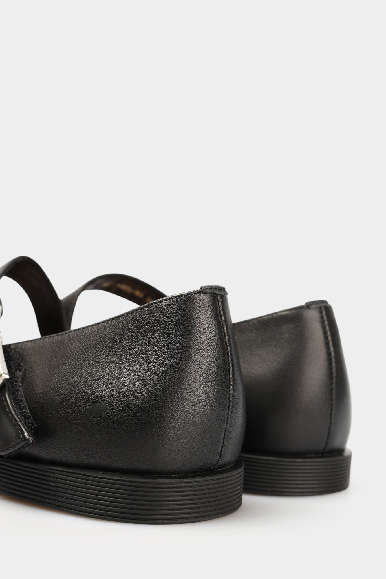 MC21665 Туфли Marc Cony Черный