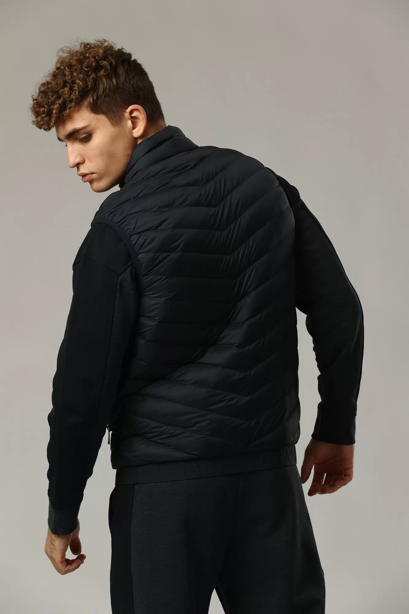 8NZQ52_ZNW3Z Жилет утепленный Armani Exchange Синий