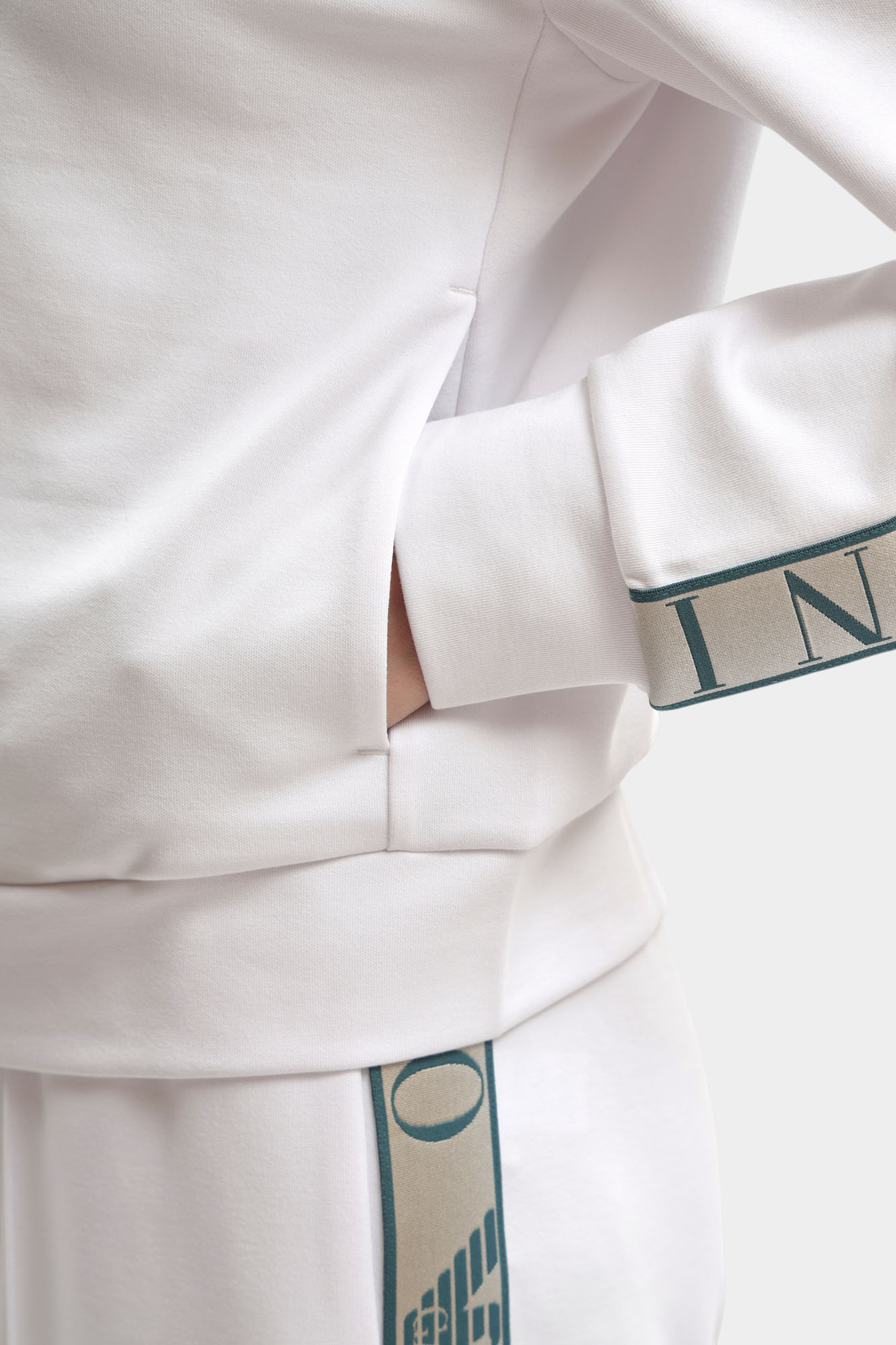 7W001152_AF12501 толстовка ea7