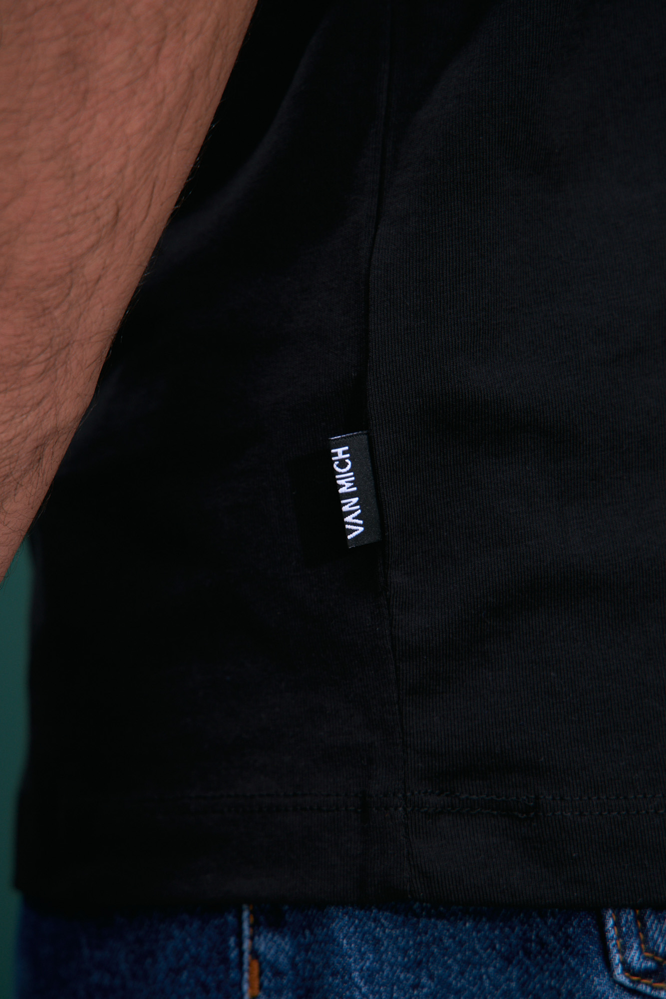 VM-232-22-017 Футболка Van Mich Черный