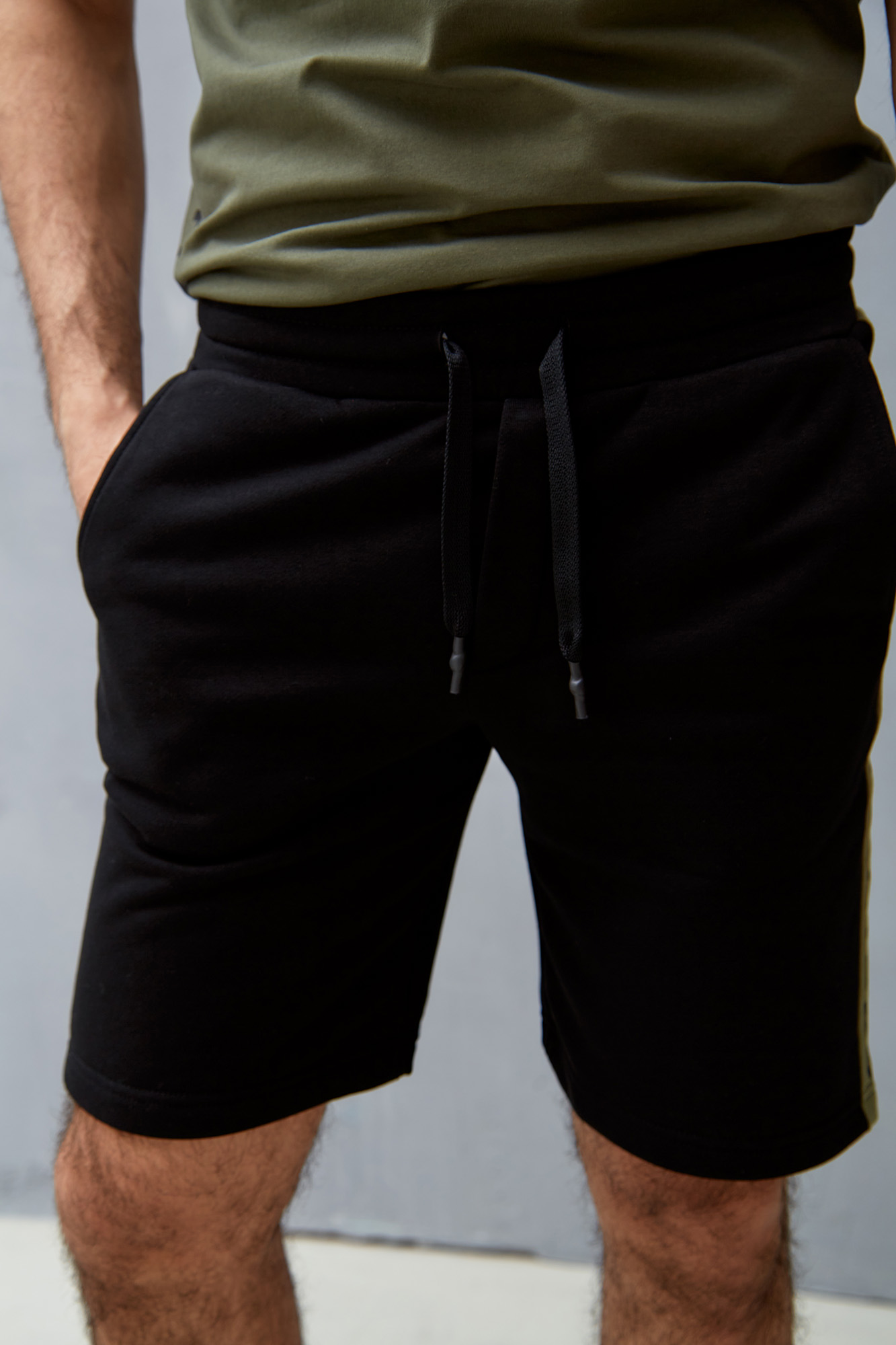 M-231-P-20-0008 Шорты спортивные The Hills Черный