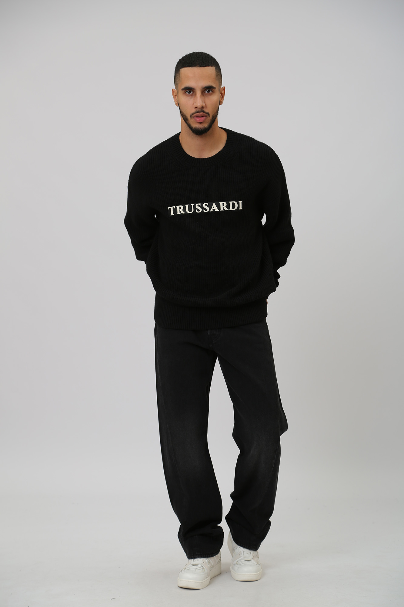 52M00741-0F000827 Джемпер Trussardi Черный