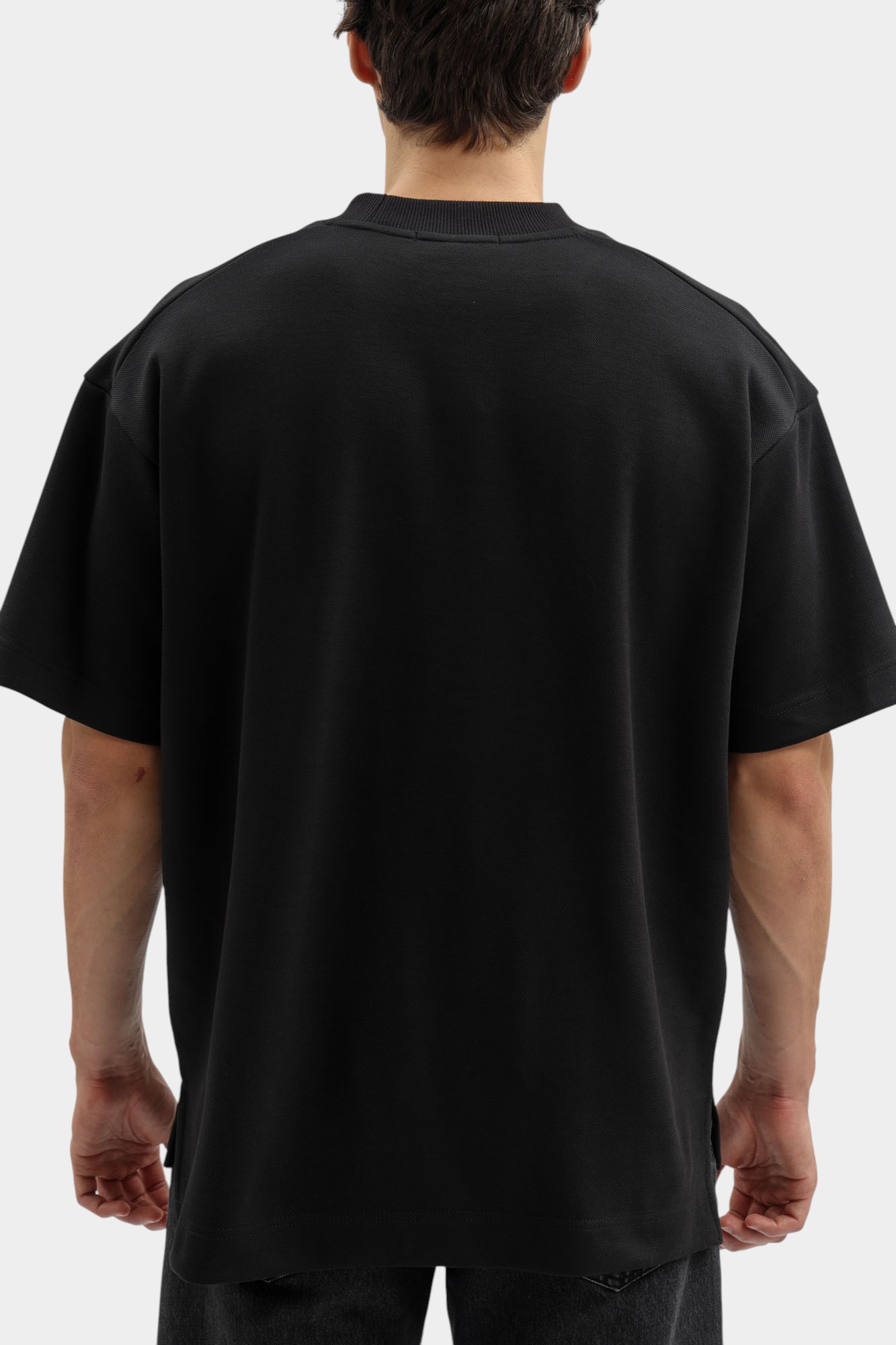 M-261-P-22-1605 Футболка The Hills Черный