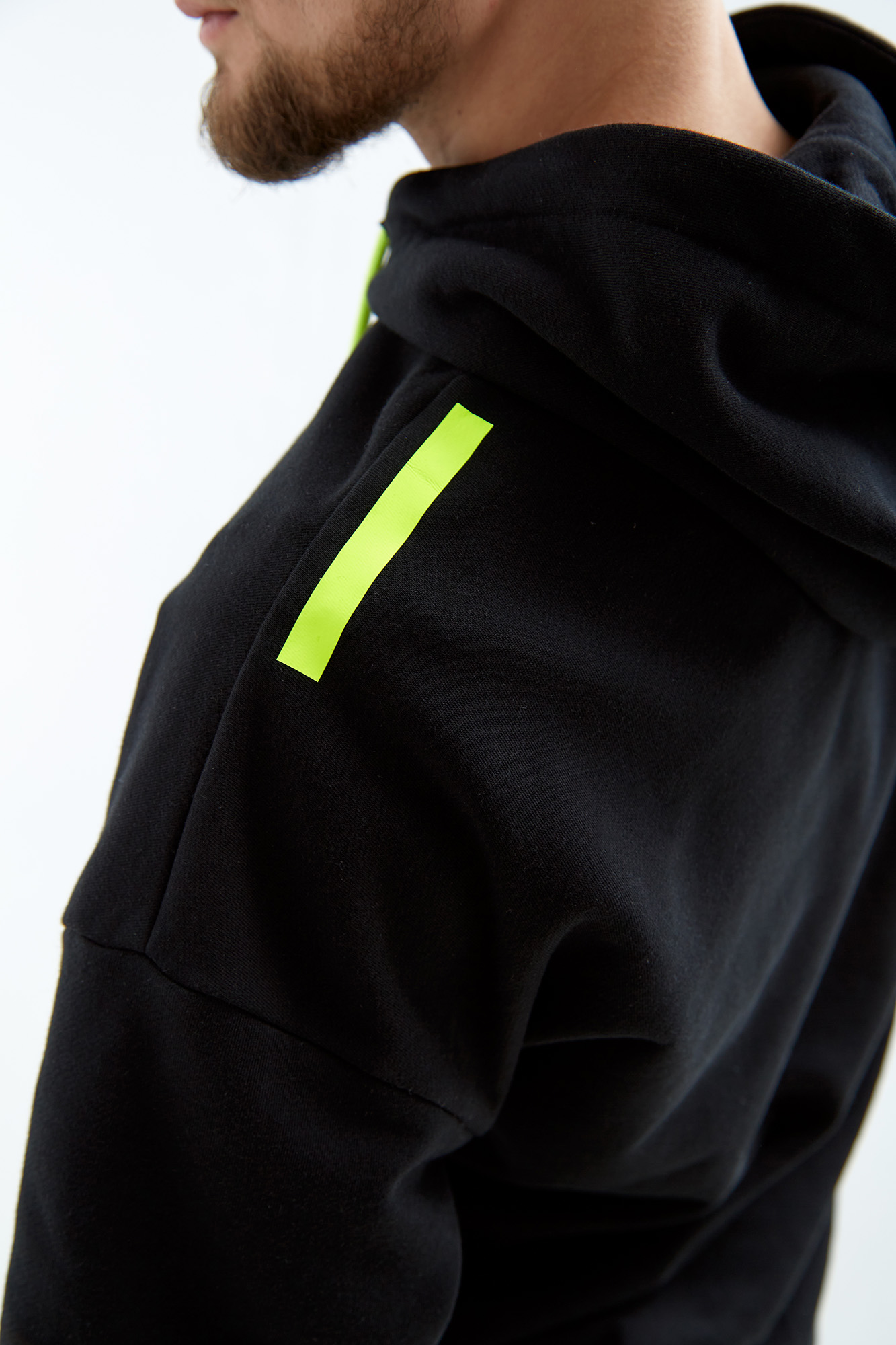 M-231-P-20-0001 Худи The Hills Черный