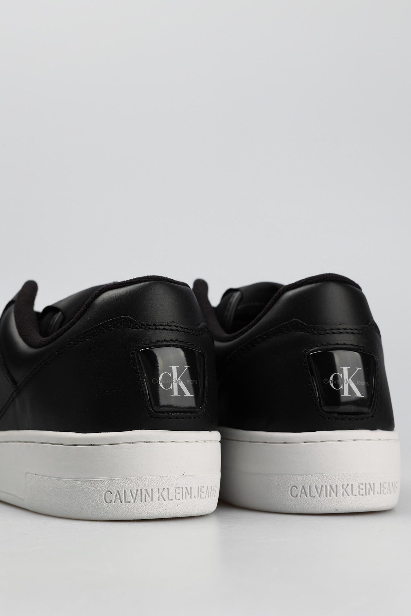 YM0YM00497 Кеды Calvin Klein Черный