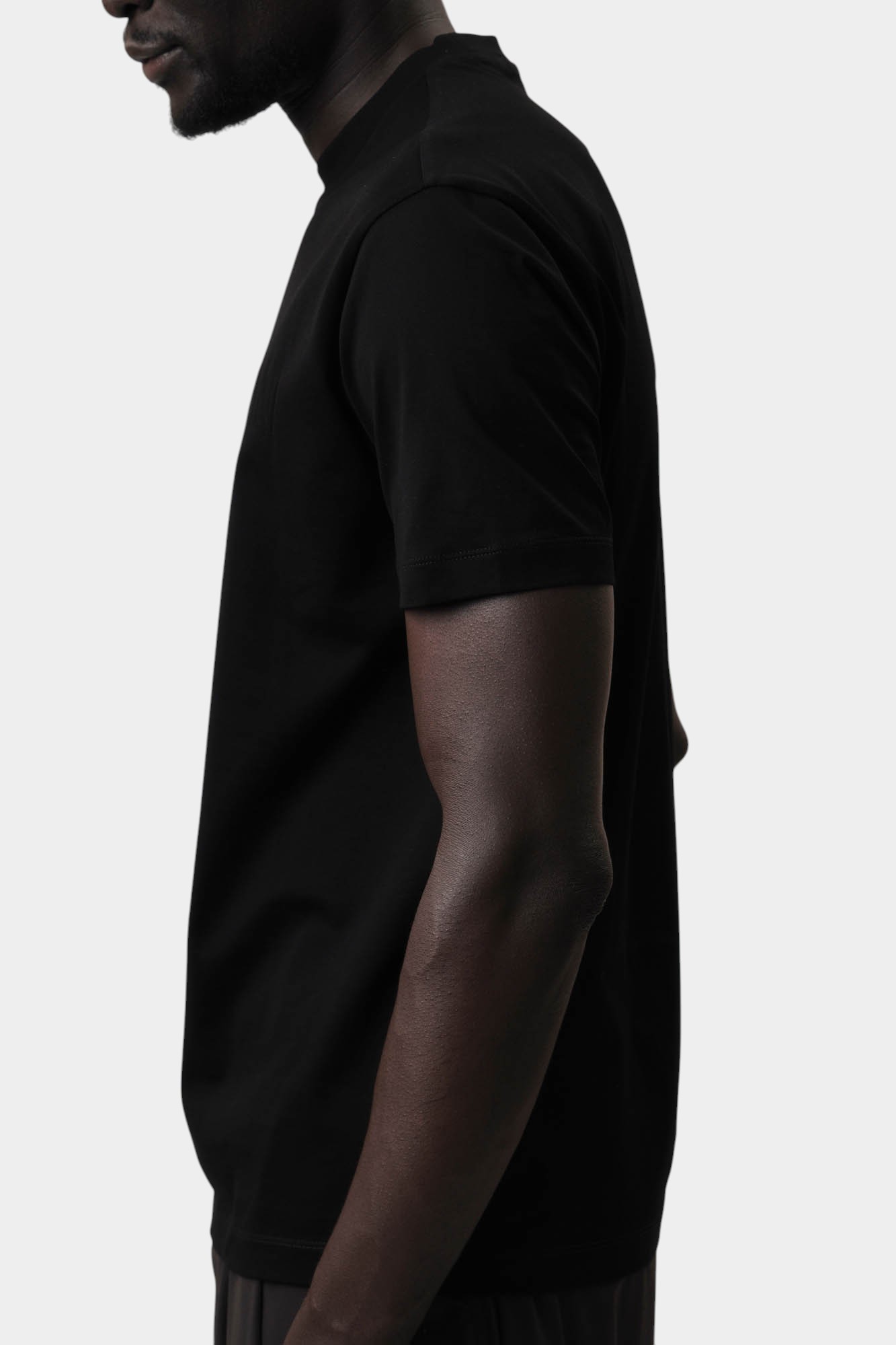 8N1TD2_1JGYZ Футболка Emporio Armani Черный