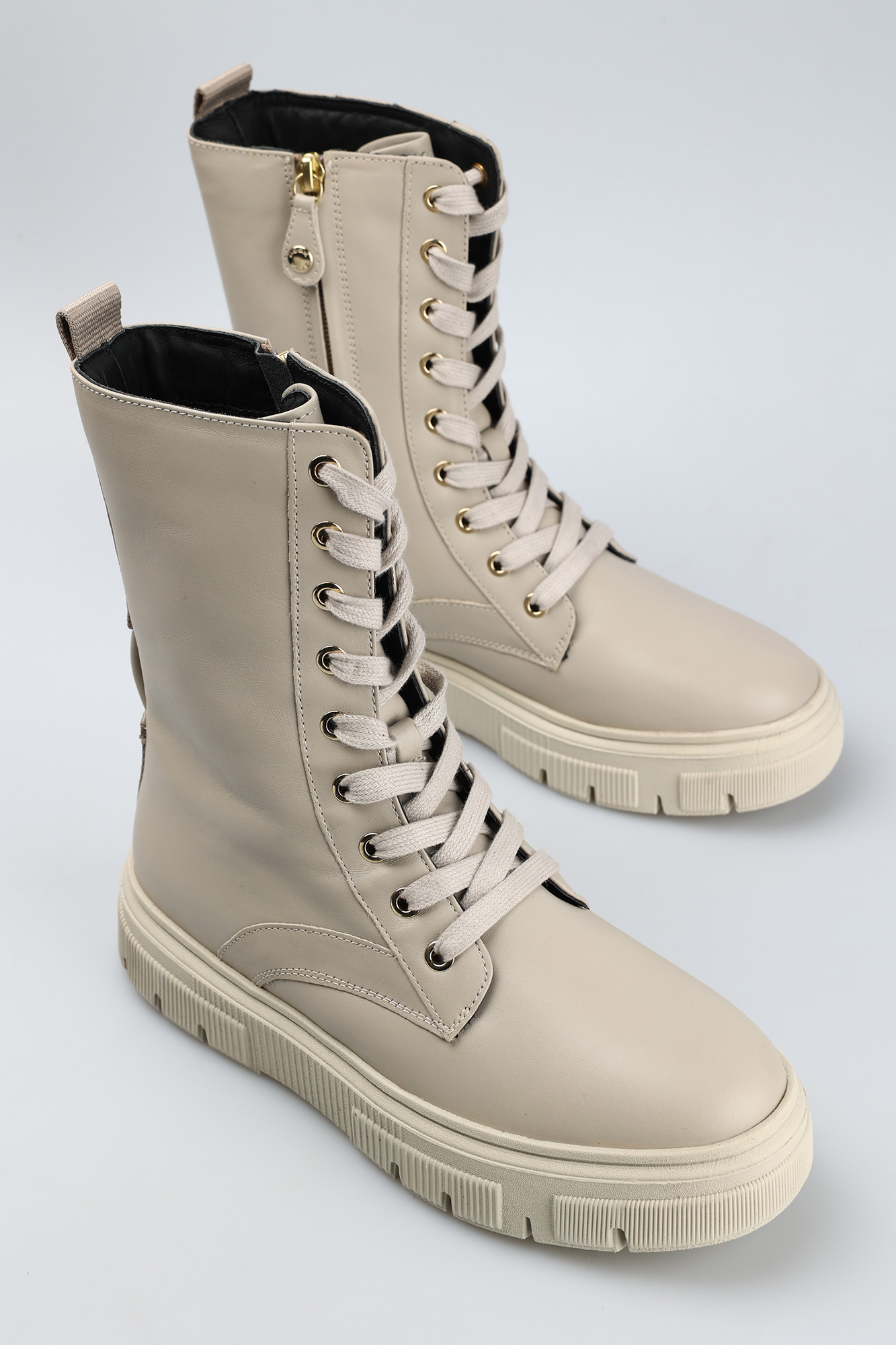 D26TZI00085C6 Ботинки Geox Молочный