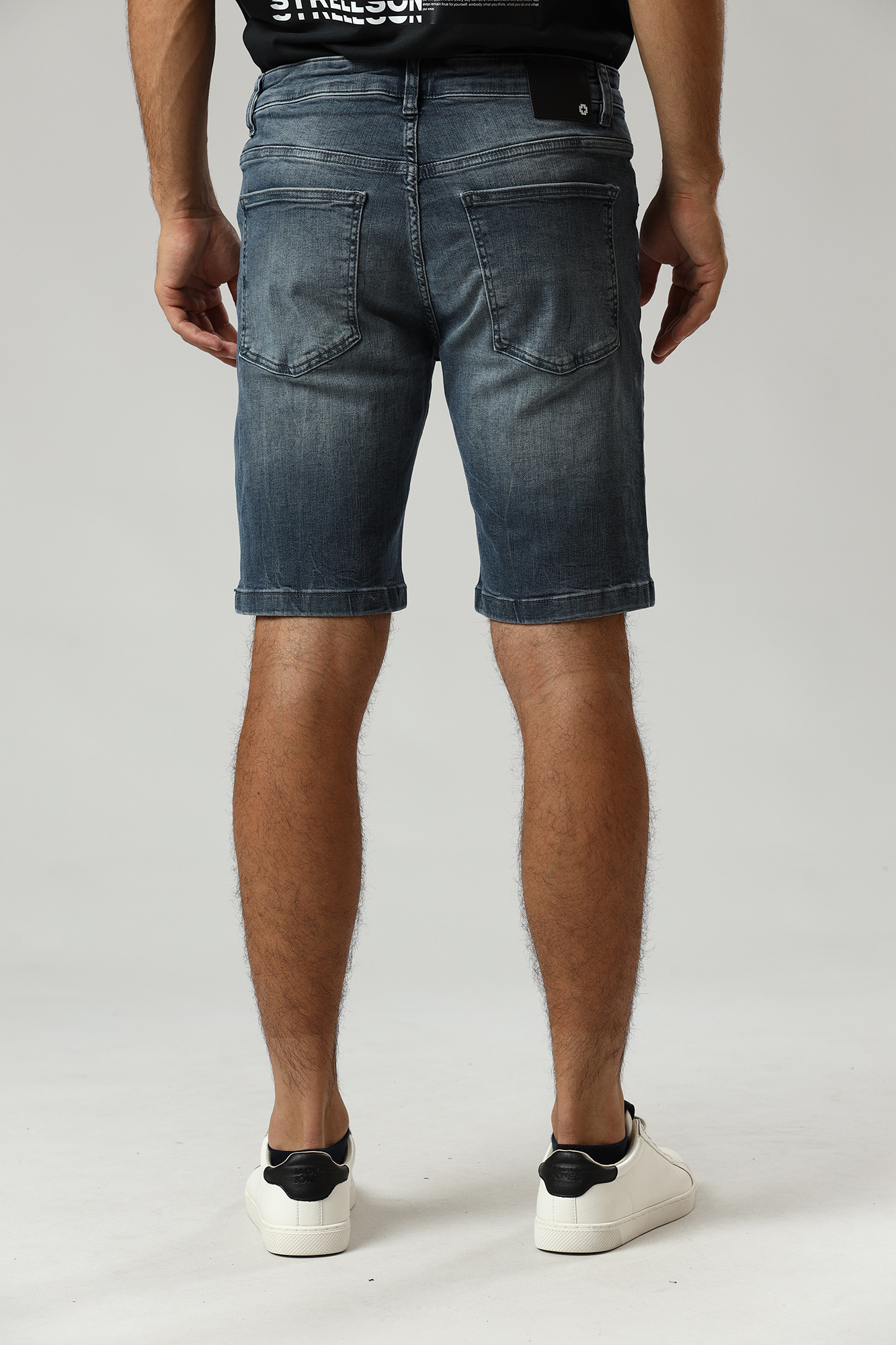 30032468_10013658 Шорты джинсовые Strellson Голубой