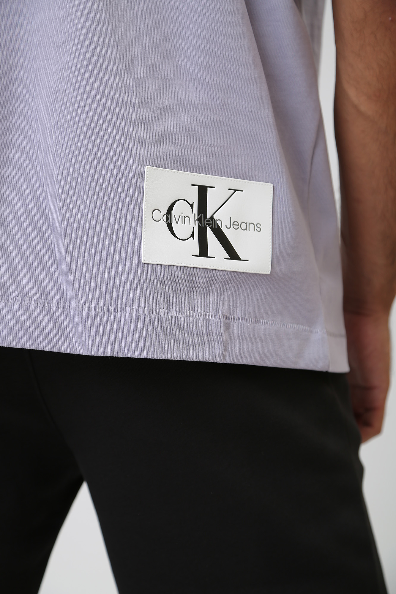 J40J400301 Футболка Calvin Klein Jeans Фиолетовый