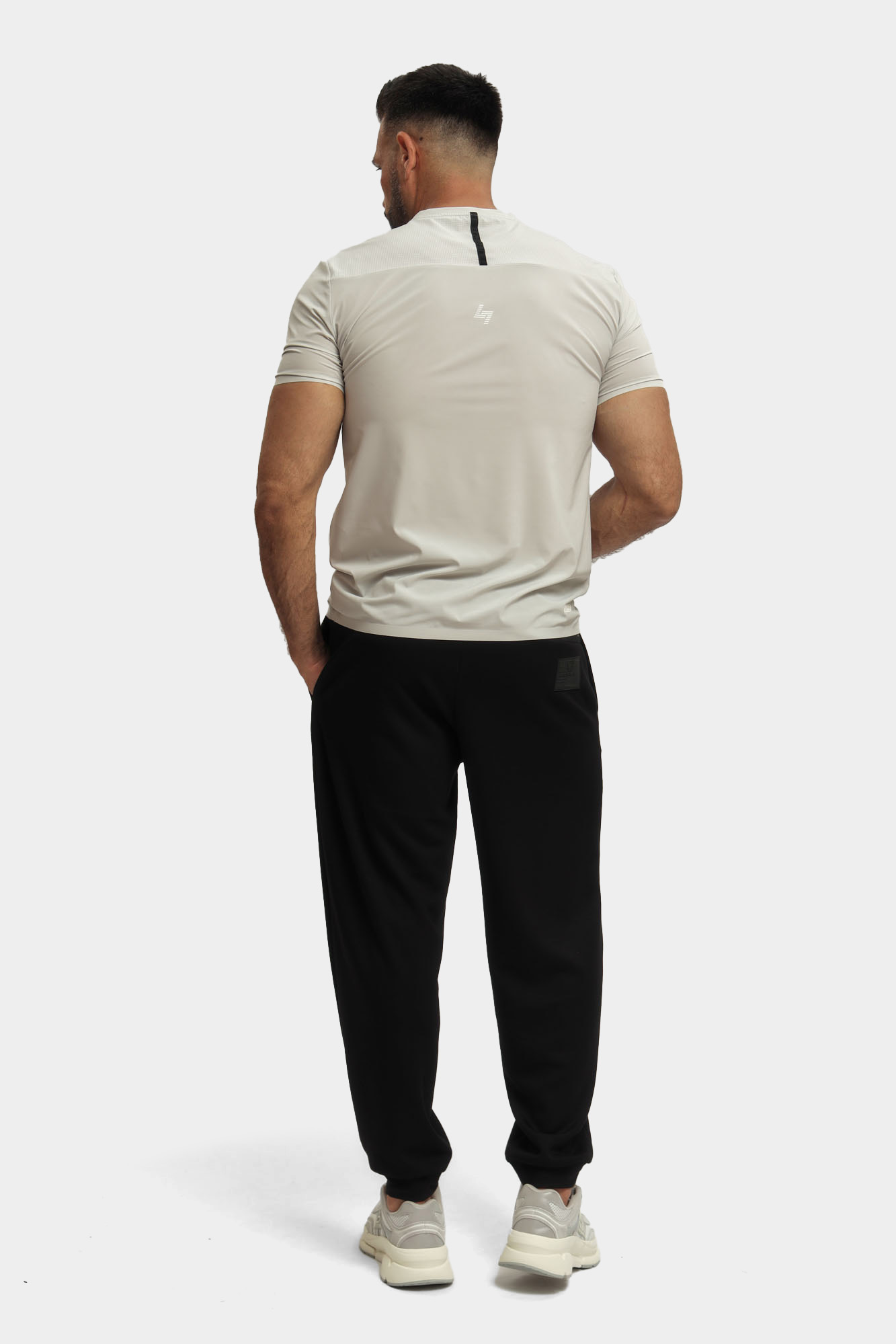 7X000020_AF13790 Брюки спортивные EA7 Черный