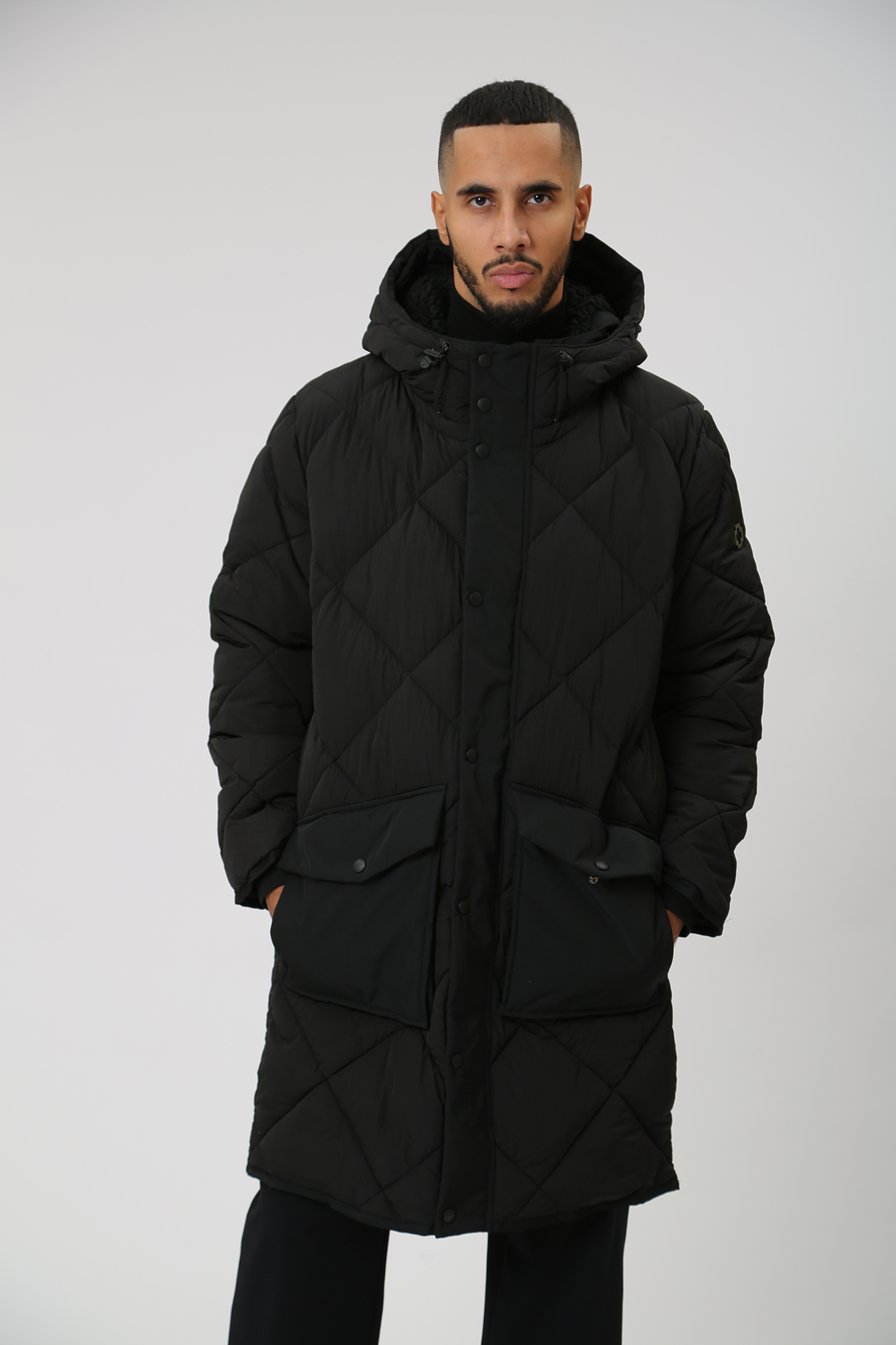 30039171_10012739 Парка Strellson Черный