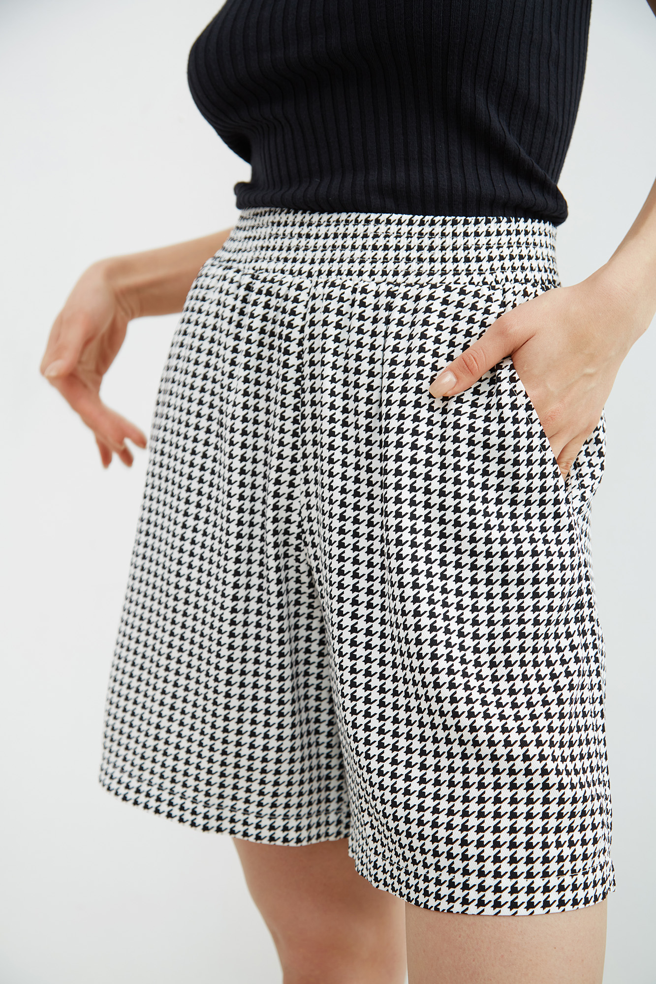 W-231-TH-56-0079 шорты the hills