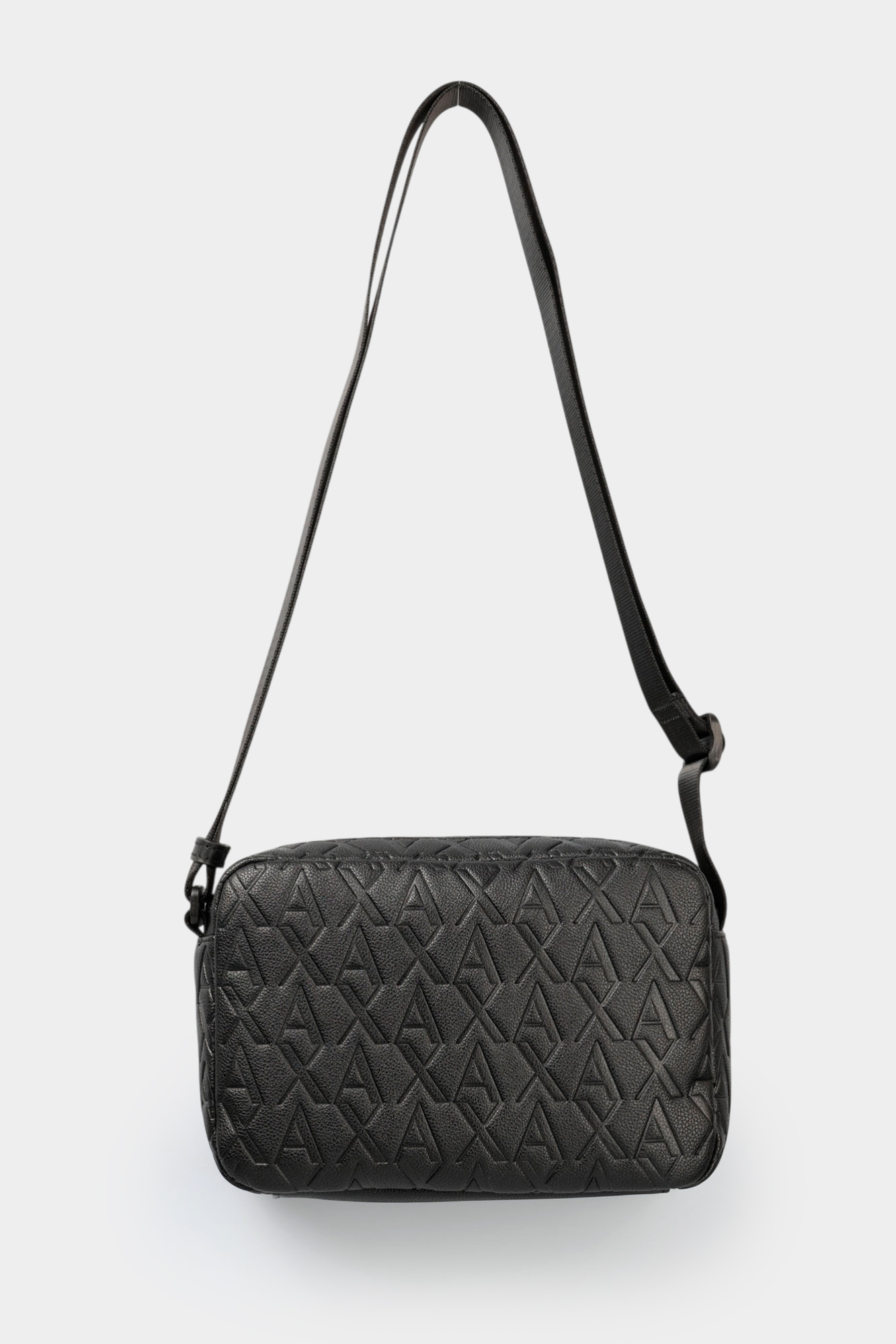 XM000240_AF12133 Сумка Armani Exchange Черный