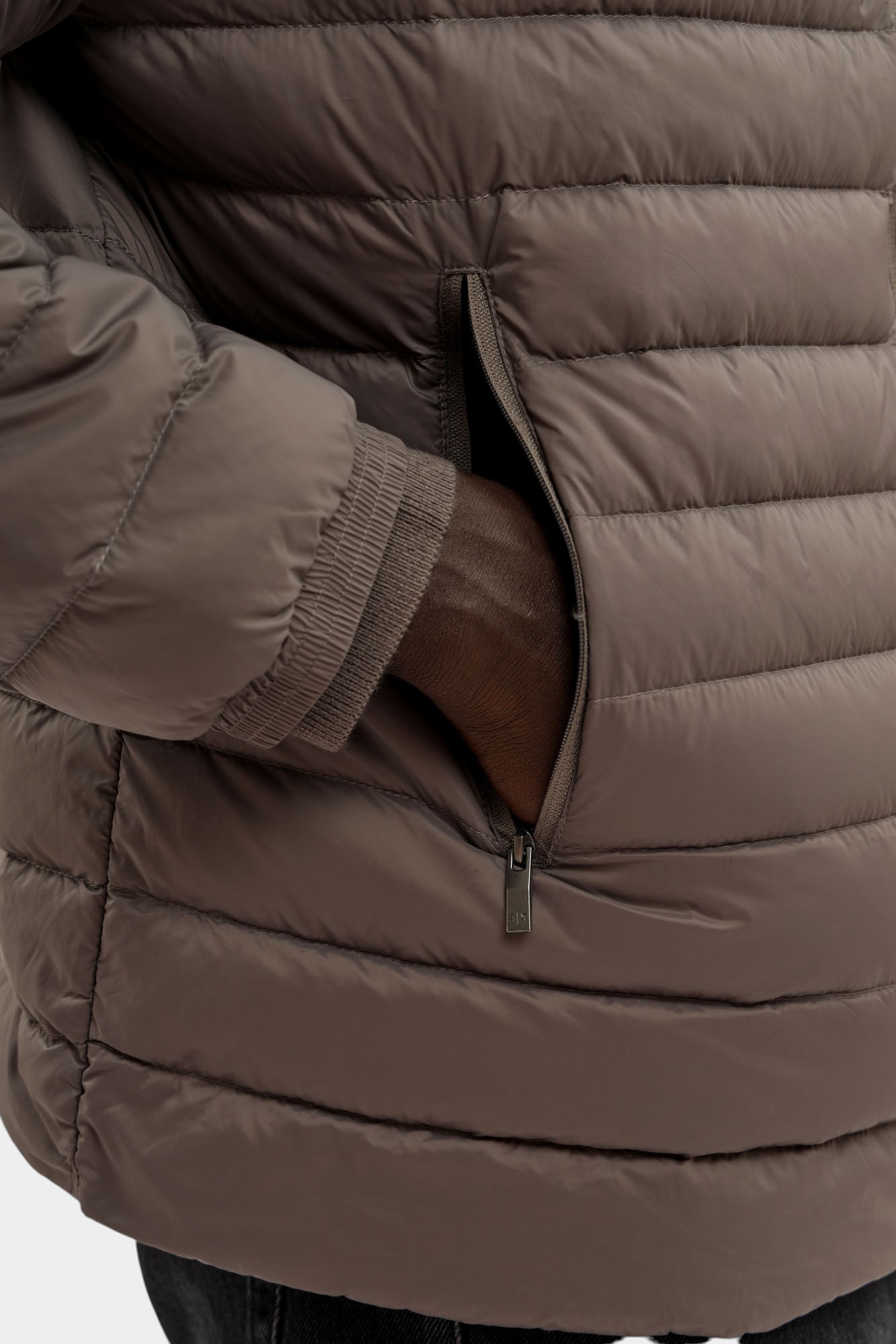 XM001577_AF16927 Куртка Armani Exchange Серый