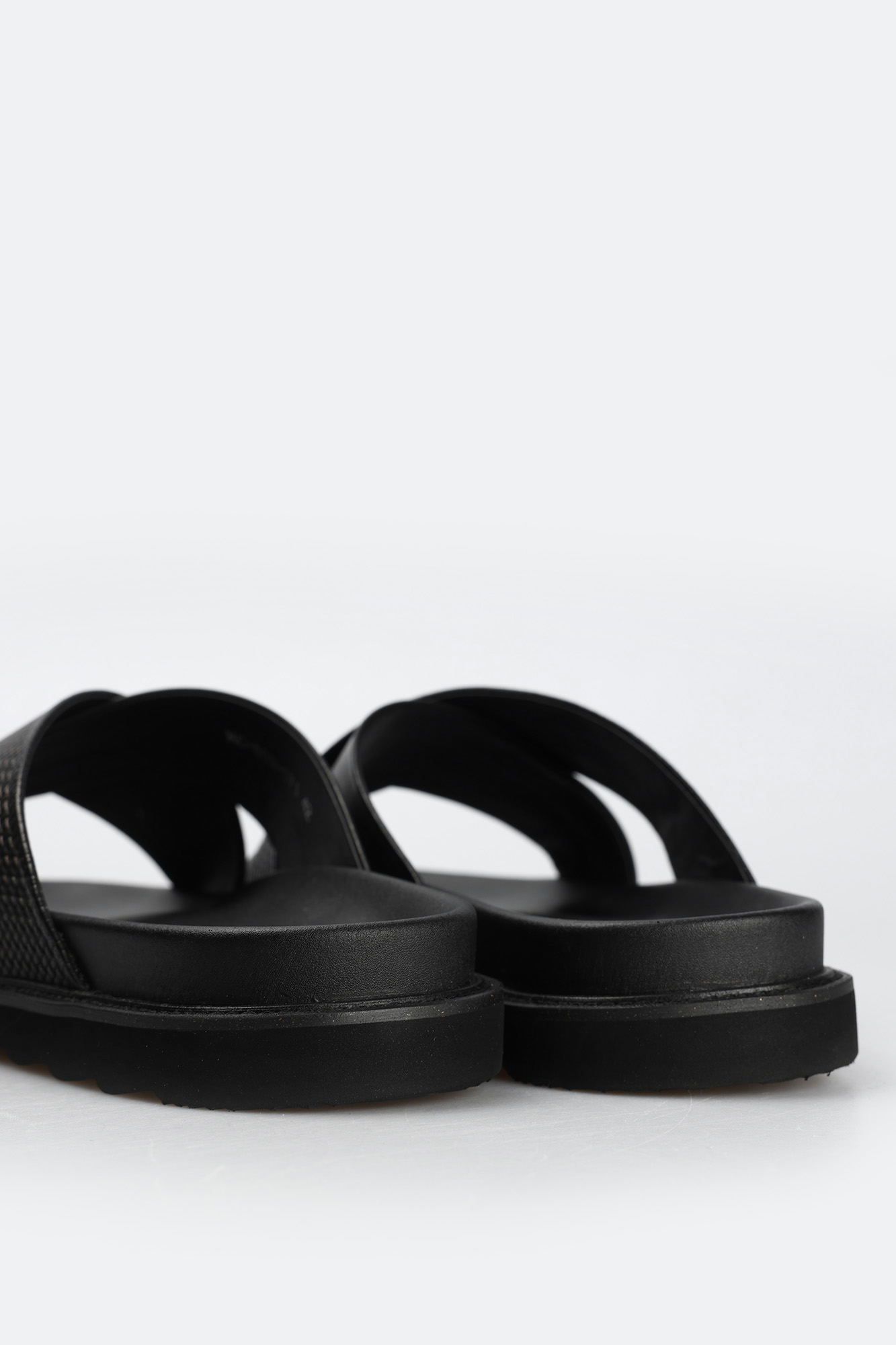 MC-802-5 Шлепки Marc Cony Черный