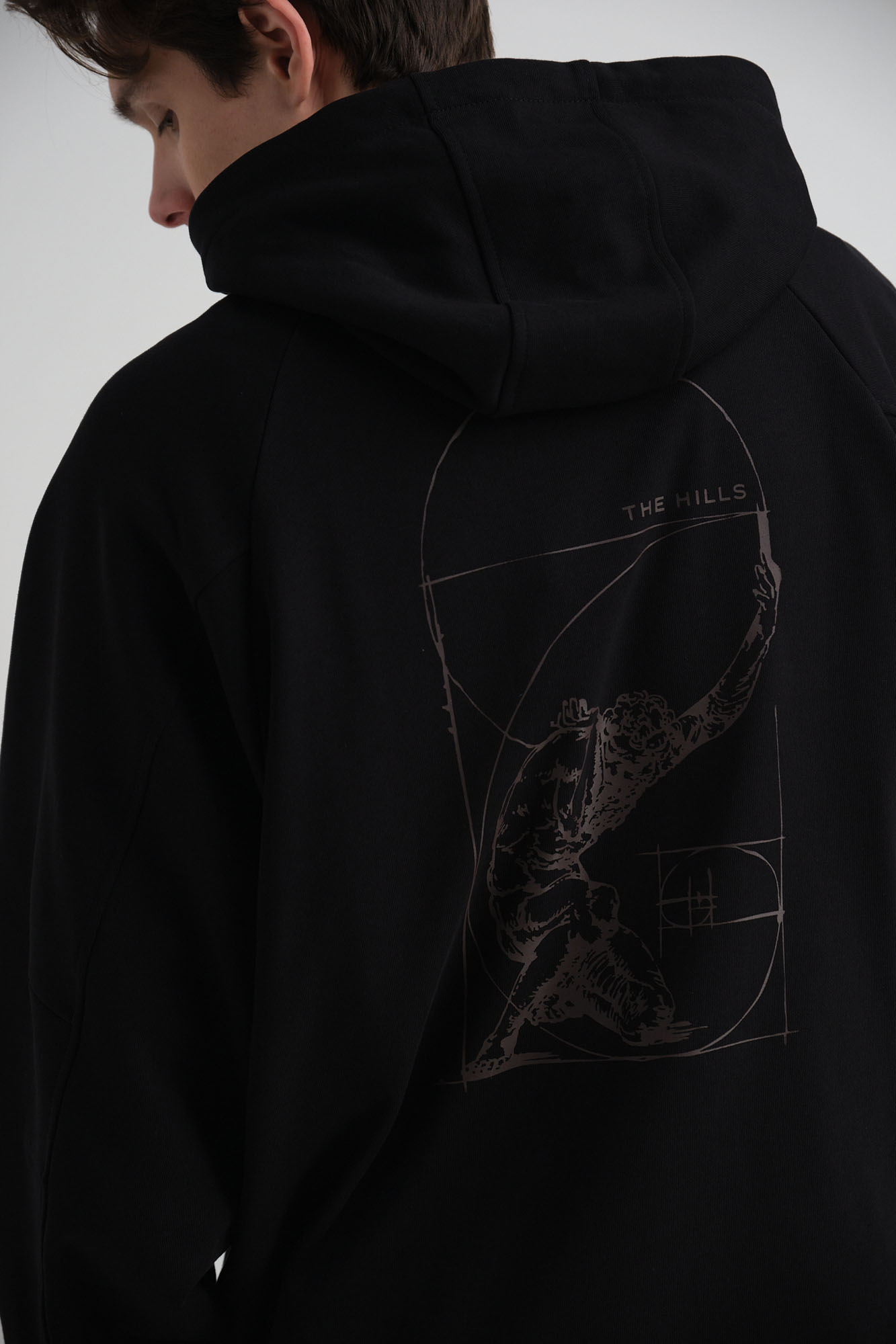 M-242-P-20-0015 Худи The Hills Черный