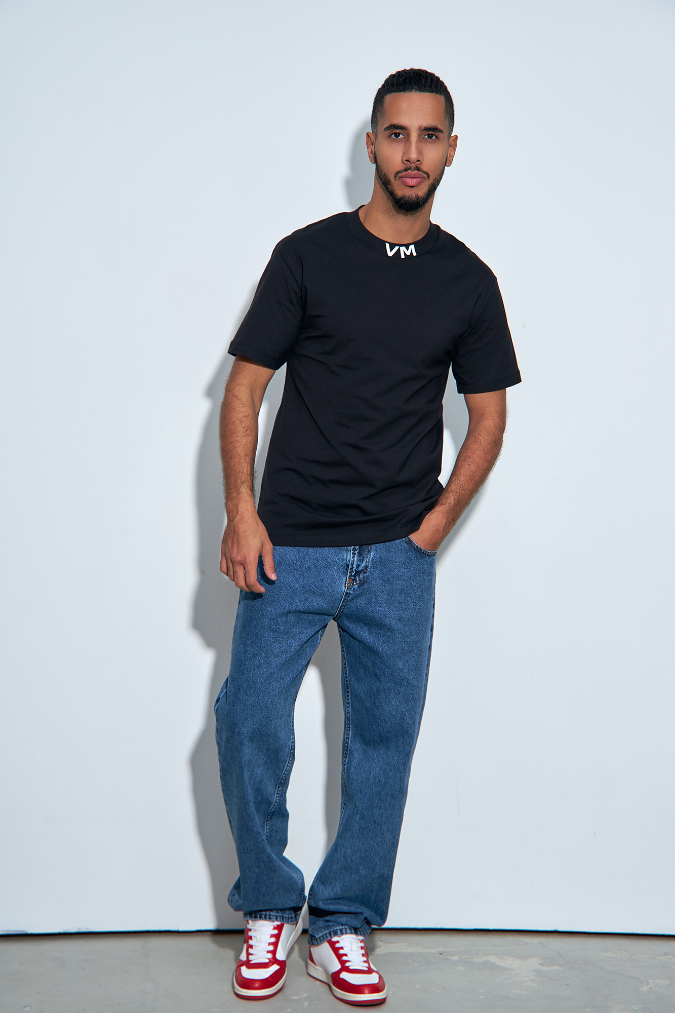 VM-232-22-020 Футболка Van Mich Черный