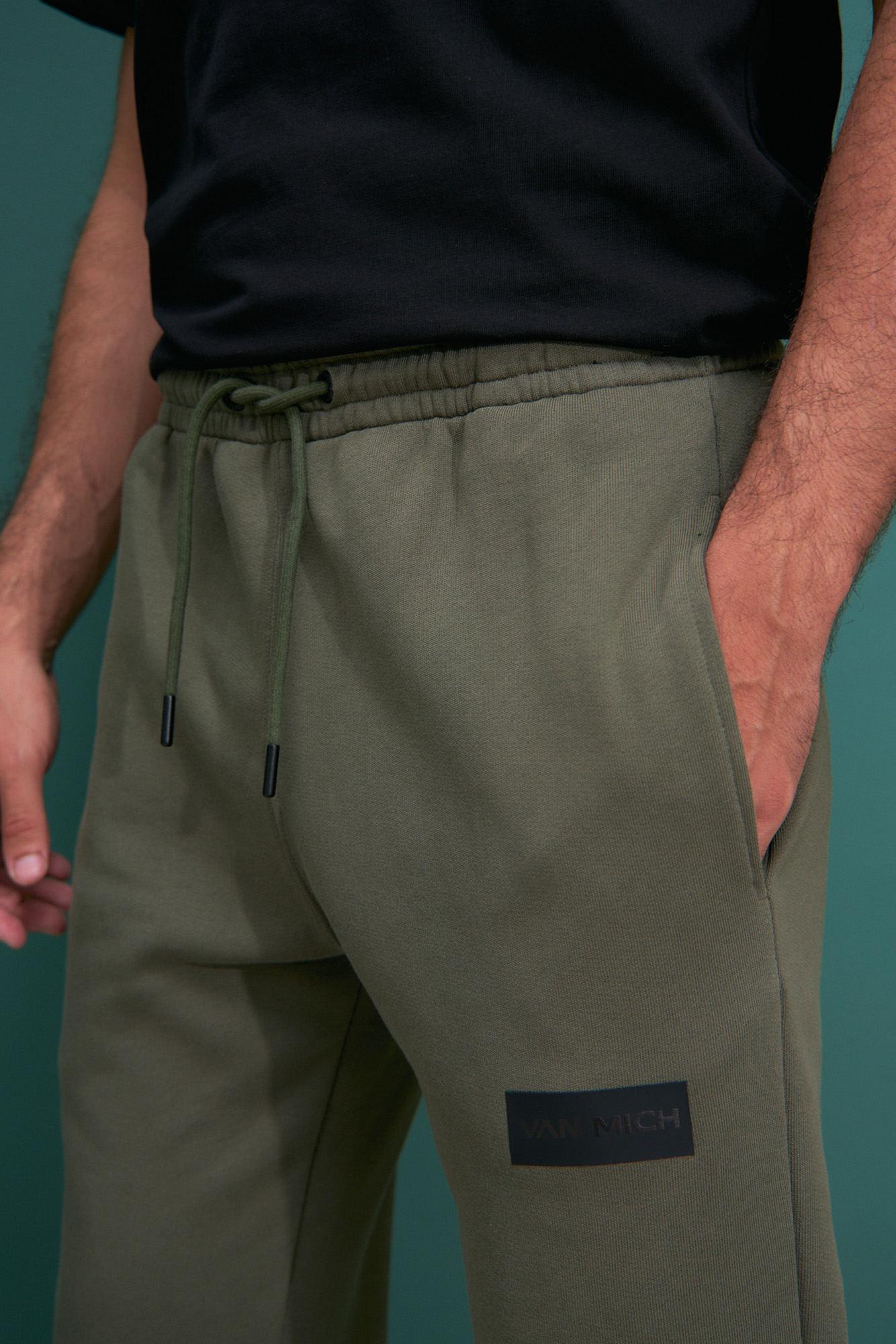 VM-232-20-137 Брюки спортивные Van Mich Хаки