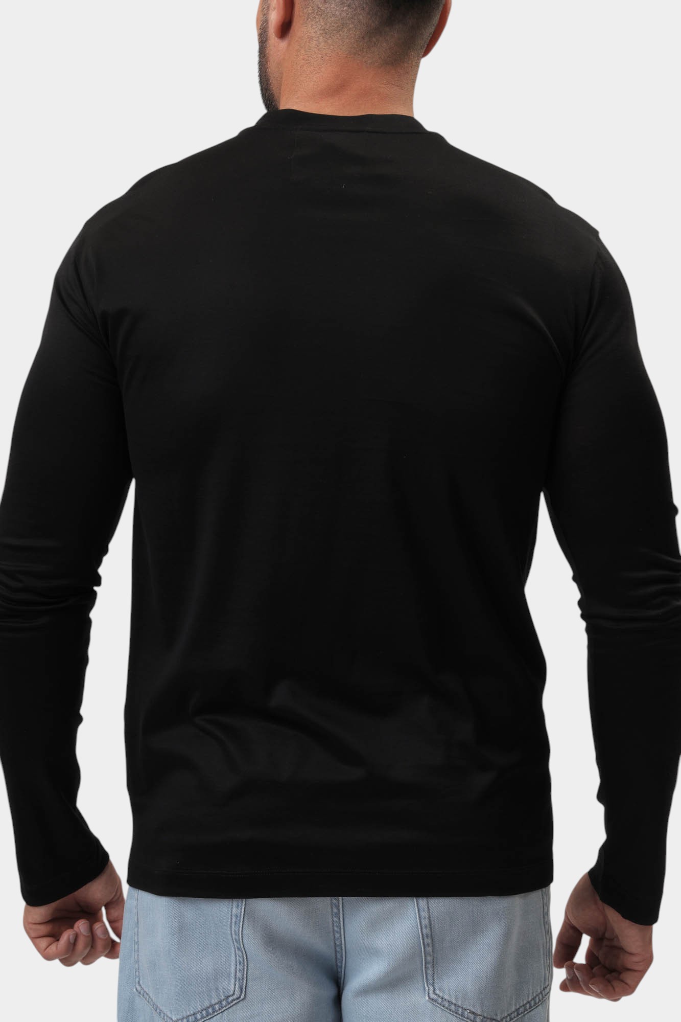 8N1TE9_1JUVZ Лонгслив Emporio Armani Черный