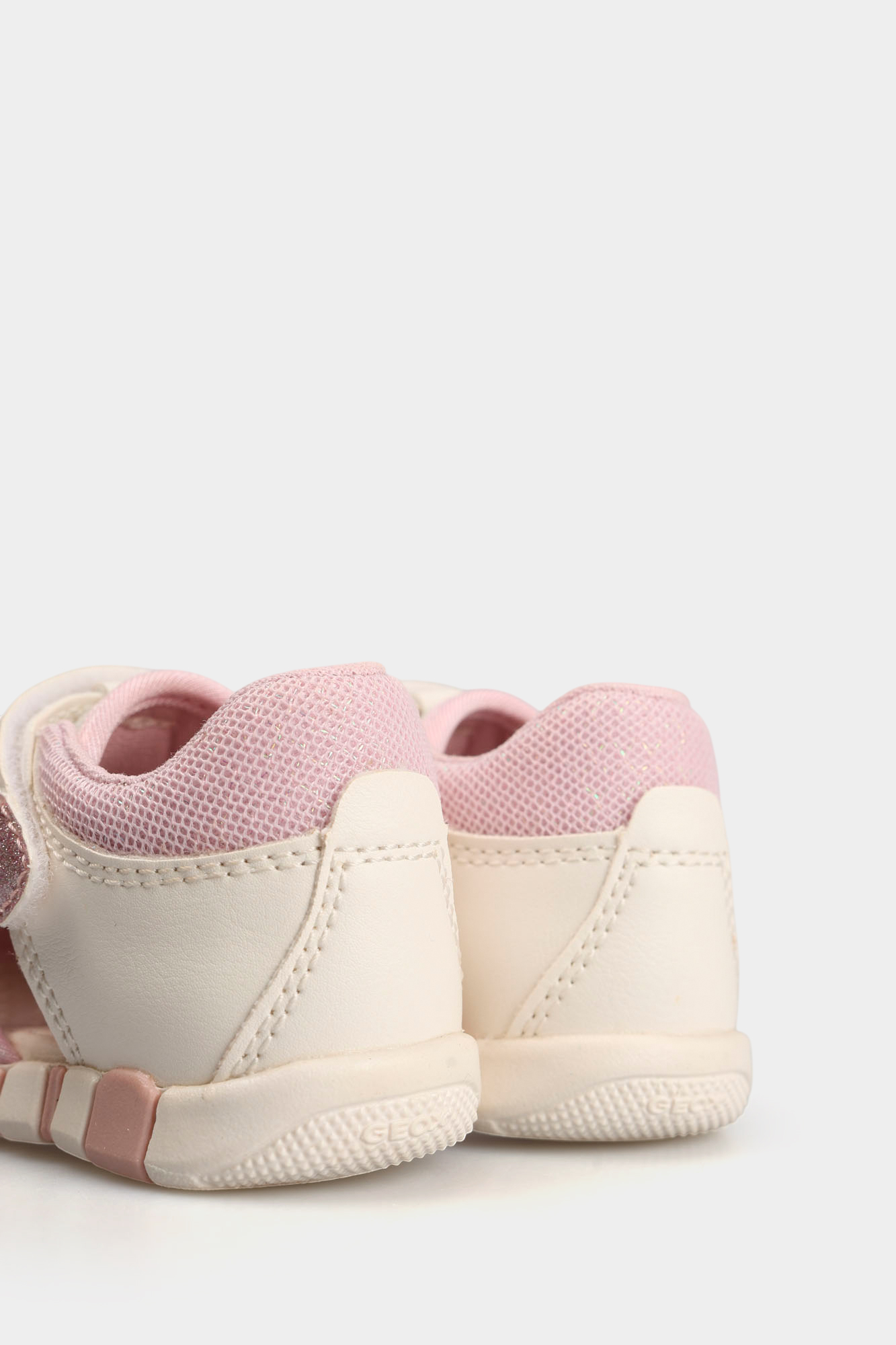 B6517B054GN Сандалии Geox Белый