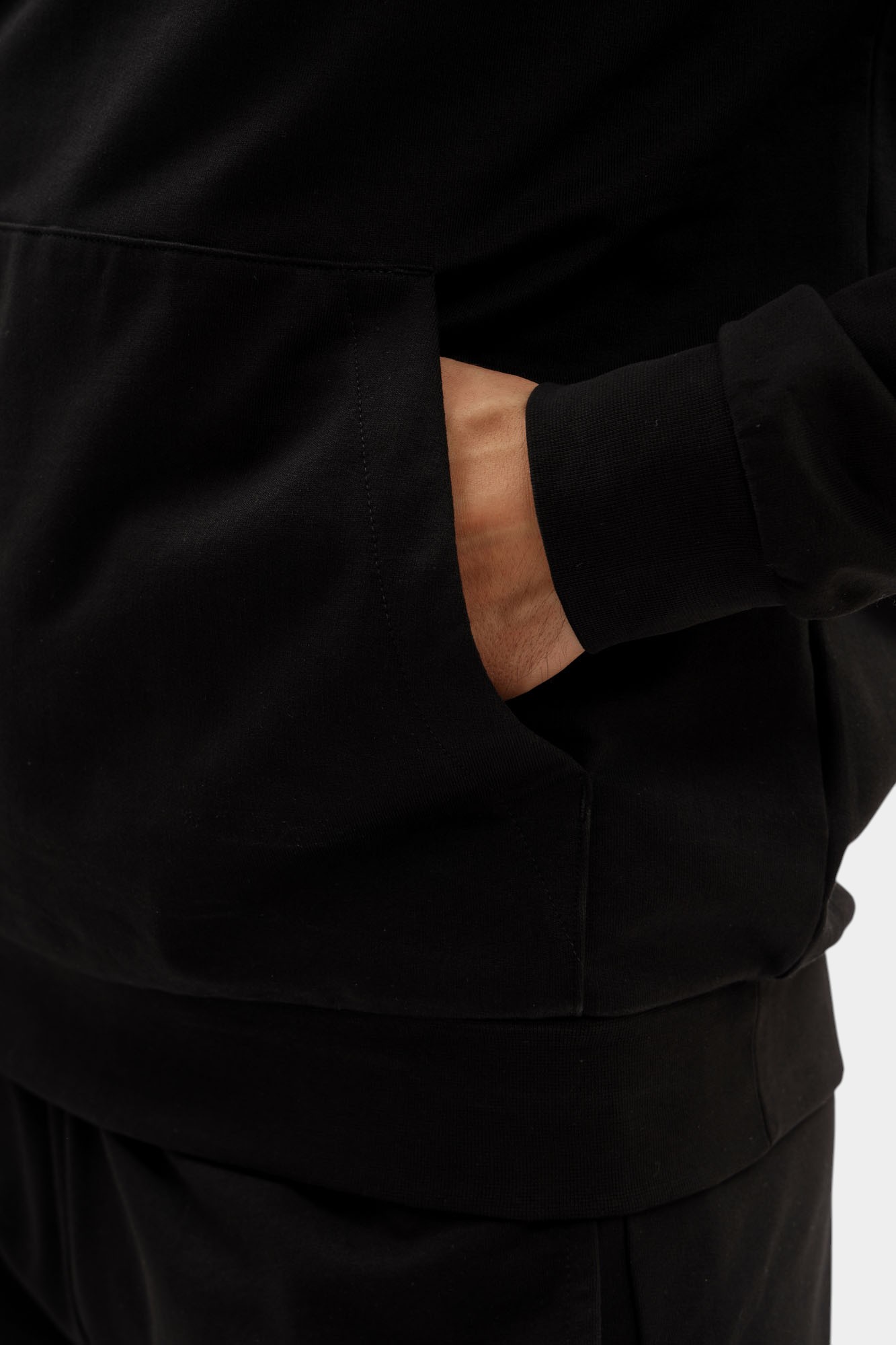 8NPM32_PJVRZ Худи EA7 Черный