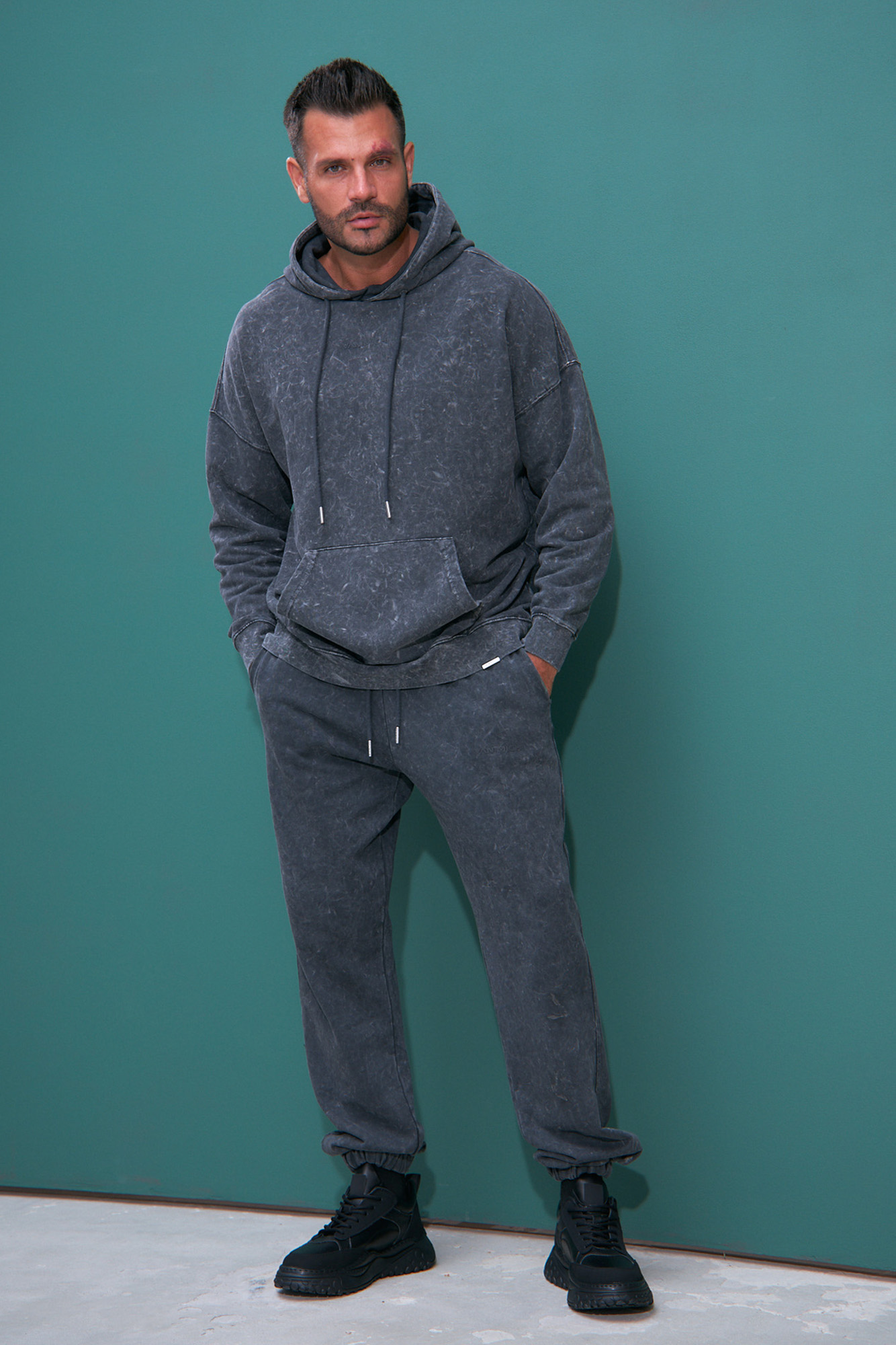 VM-232-20-040 Брюки спортивные Van Mich Серый