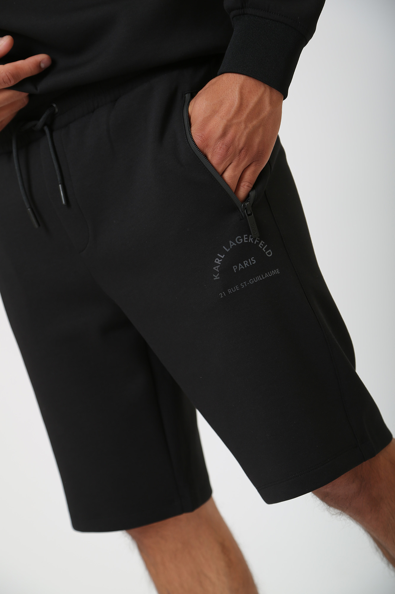 533902_705073 Шорты трикотажные Karl Lagerfeld Черный