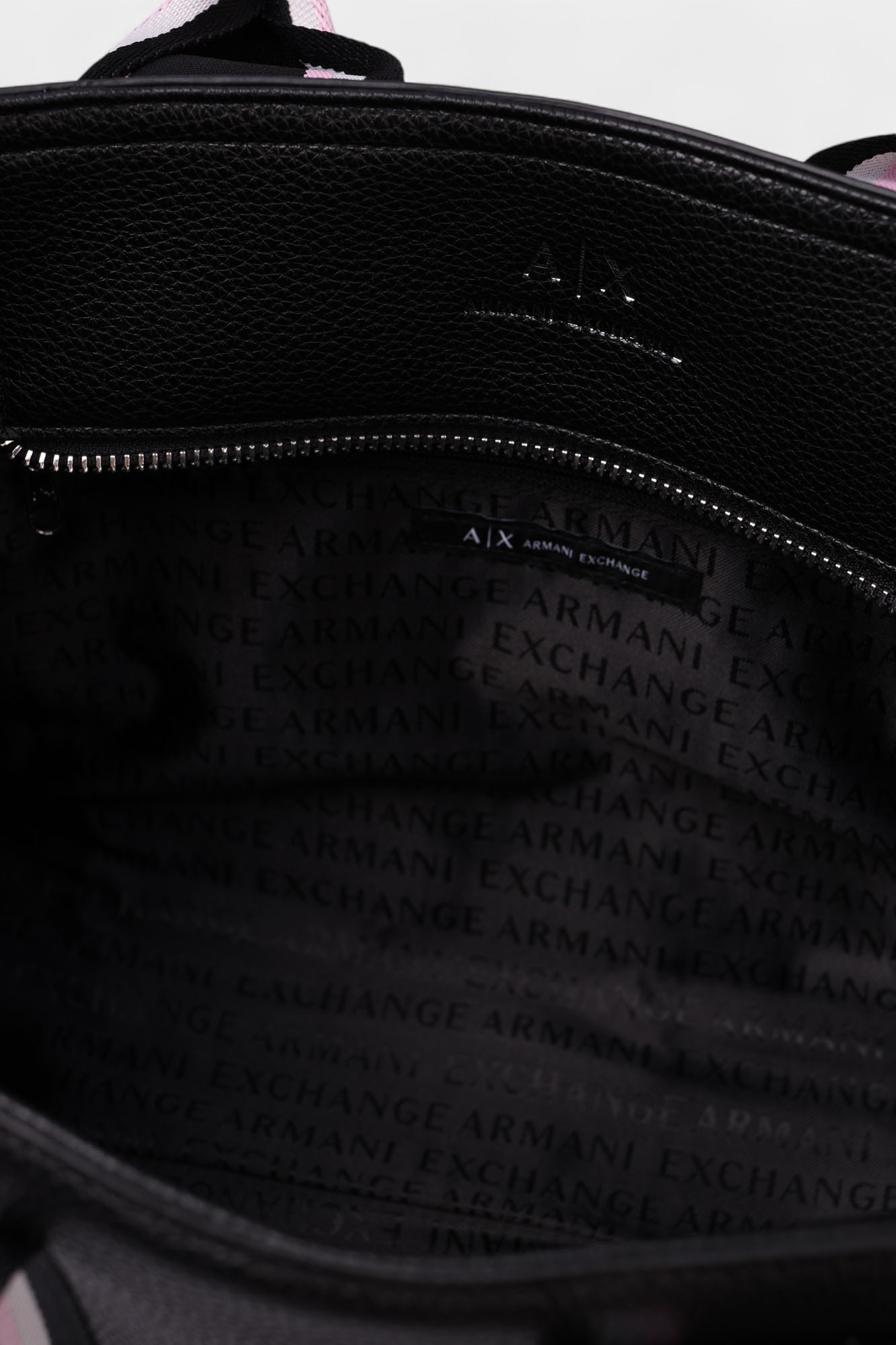 XW000935_AF13685 Сумка Armani Exchange Черный