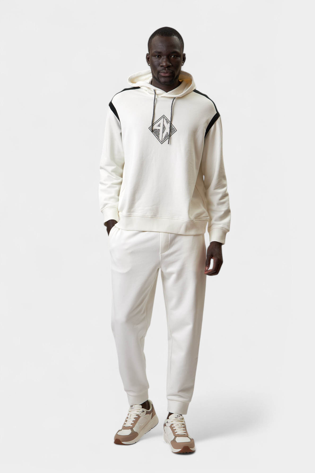 XM000292_AF12656 Брюки спортивные Armani Exchange Белый