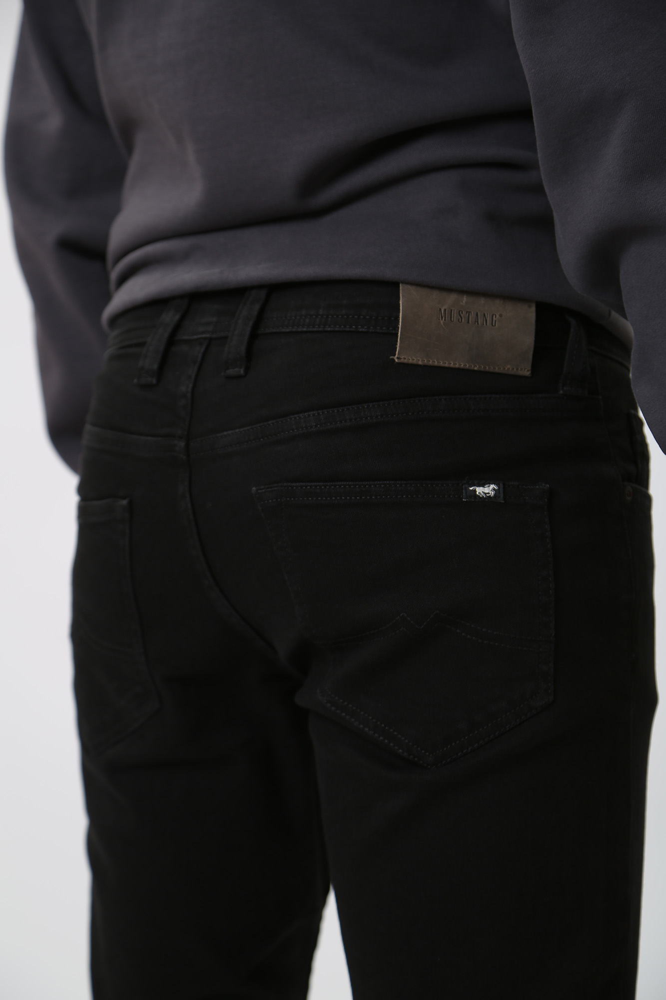 1014594-4000 Джинсы Oregon Slim  Mustang Черный